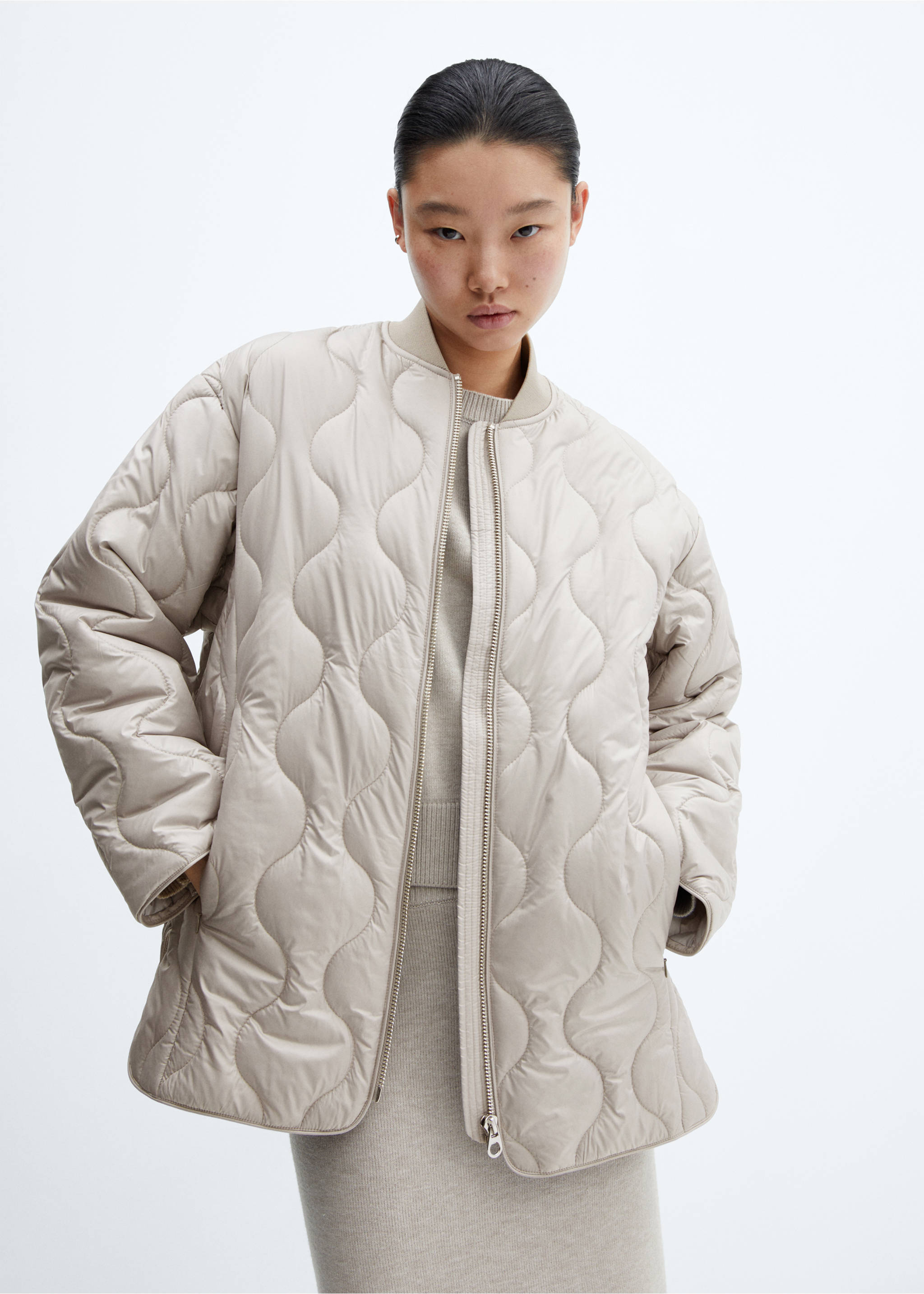 Anorak matelassé imperméable oversize - Plan moyen, Gris. Ref: 57055948-00.