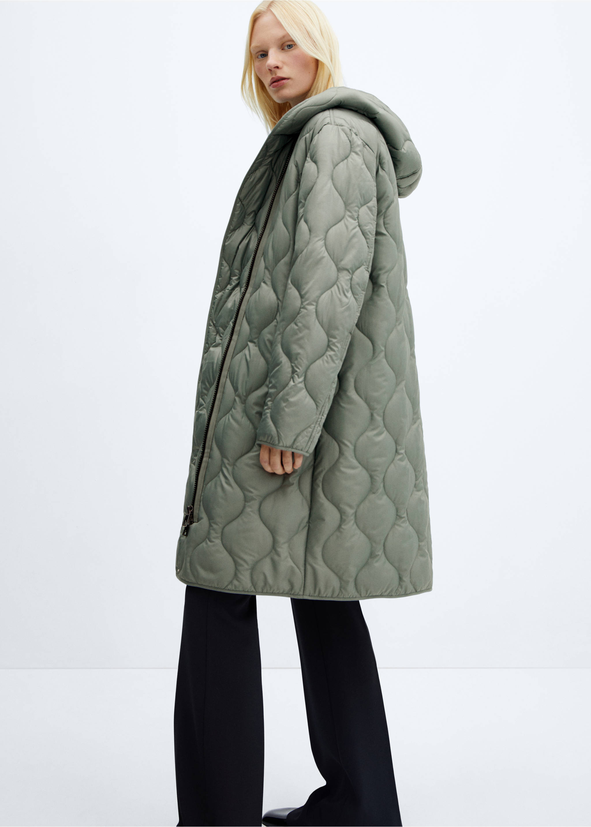 Hood puffer coat - Details of the article 2, Blue. Ref: 57055949-00.
