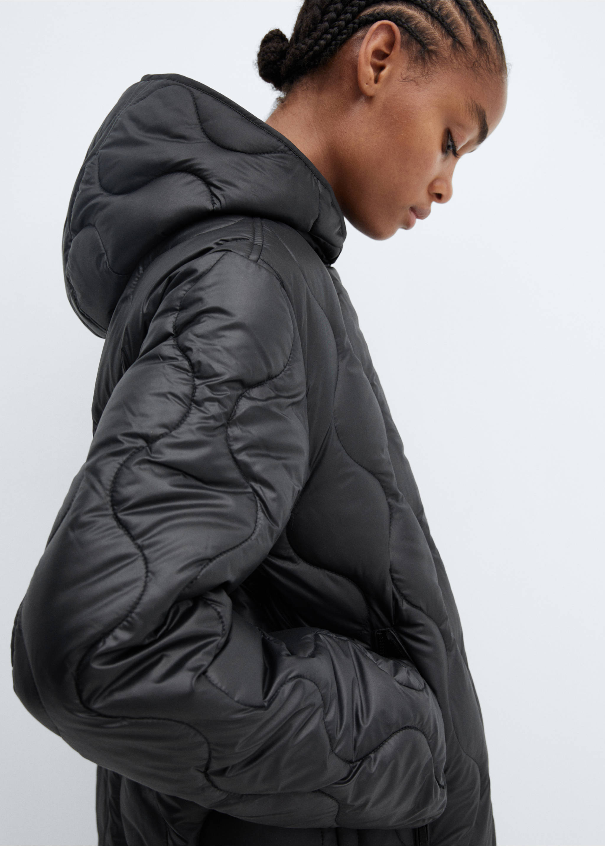 Anorak matelassé à capuche - Détail de l'article 2, Noir. Ref: 57055949-00.