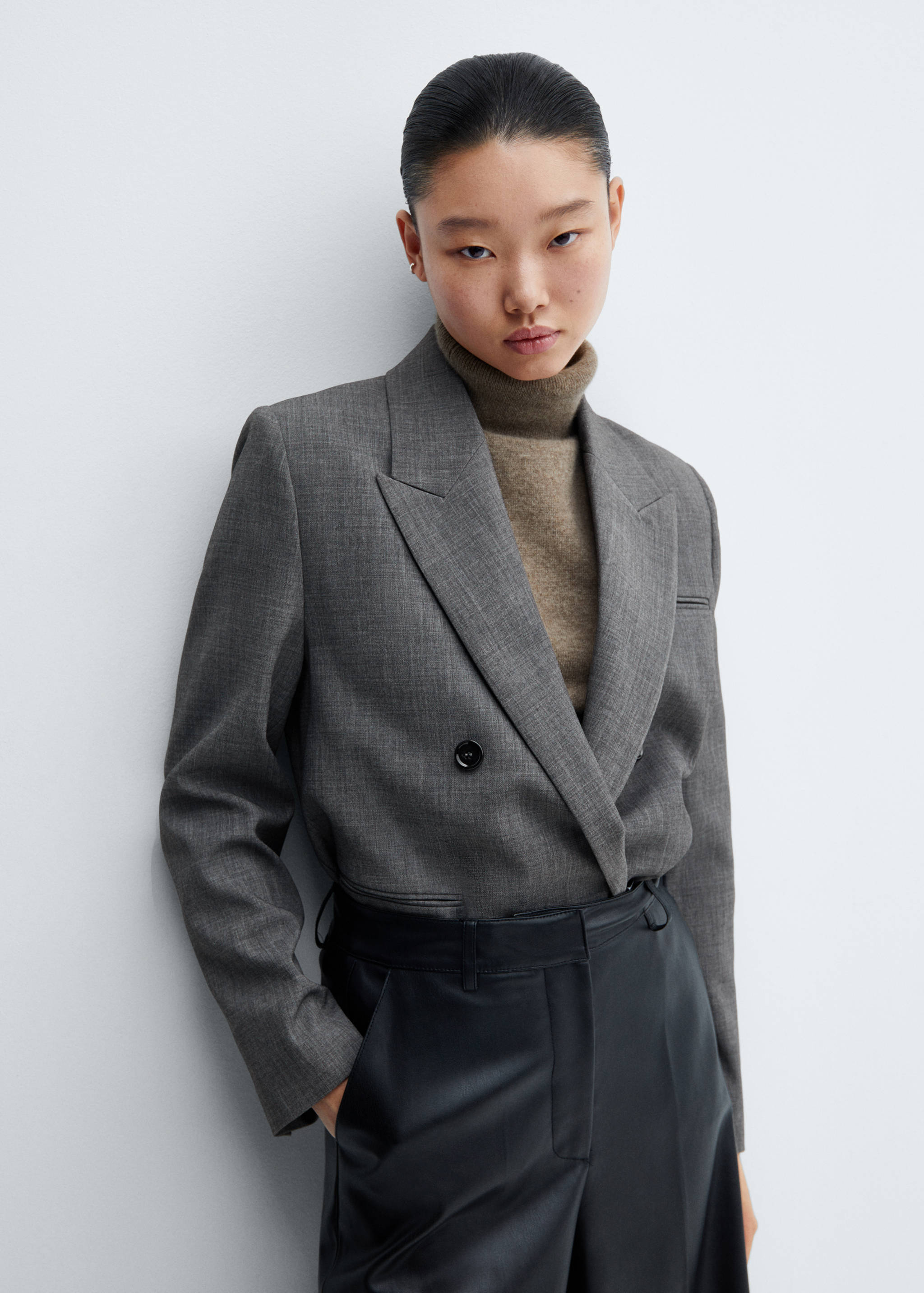 Double-breasted cropped jacket - Details of the article 2