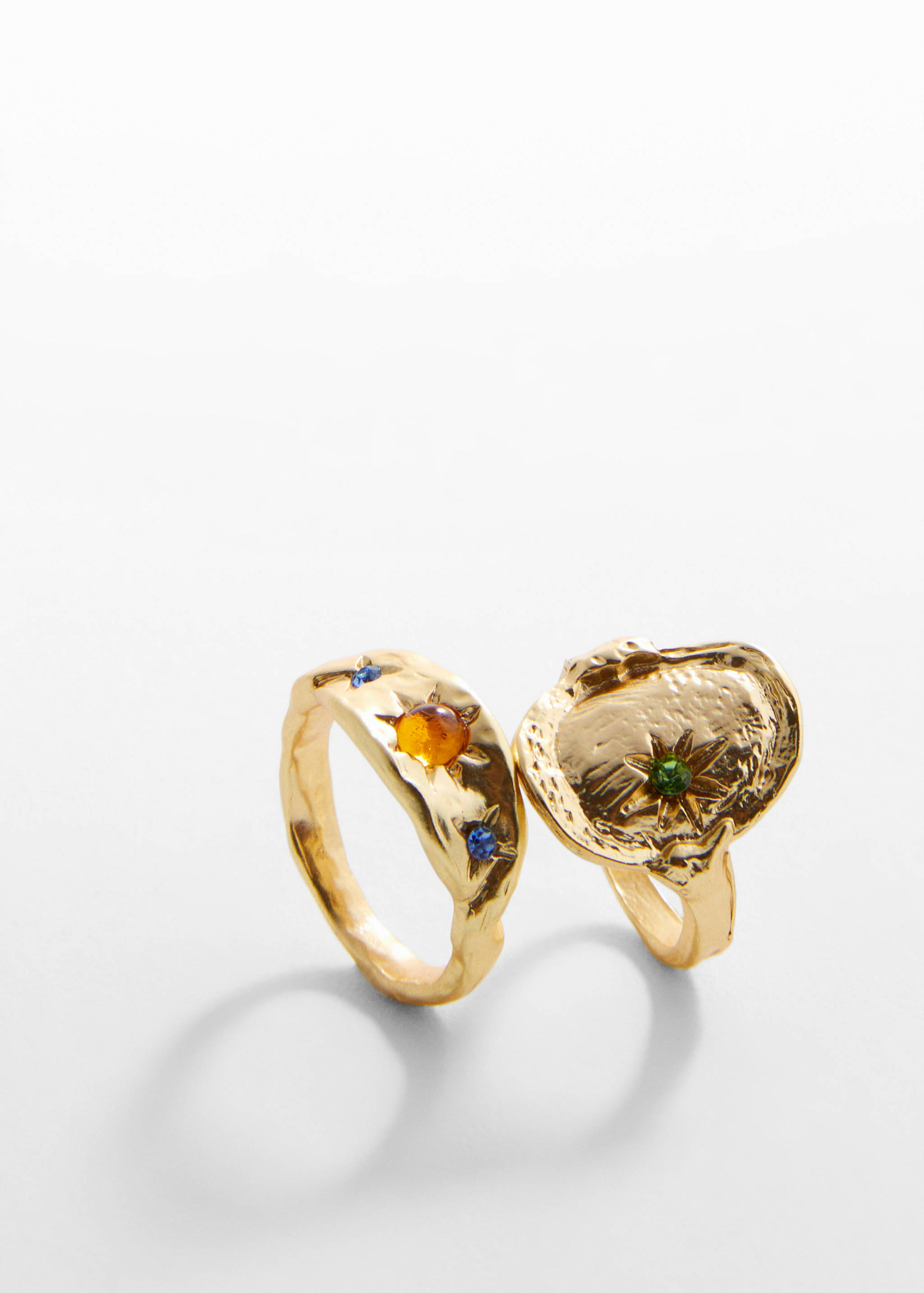 طقم خواتم مزين بالكريستال - رؤية وسط