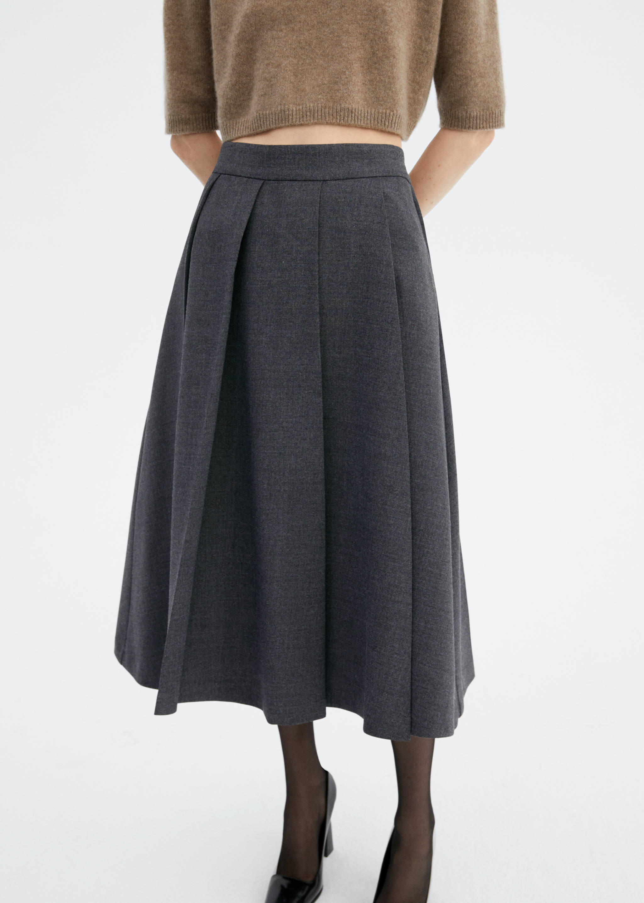 Pleated midi-skirt - Plan moyen