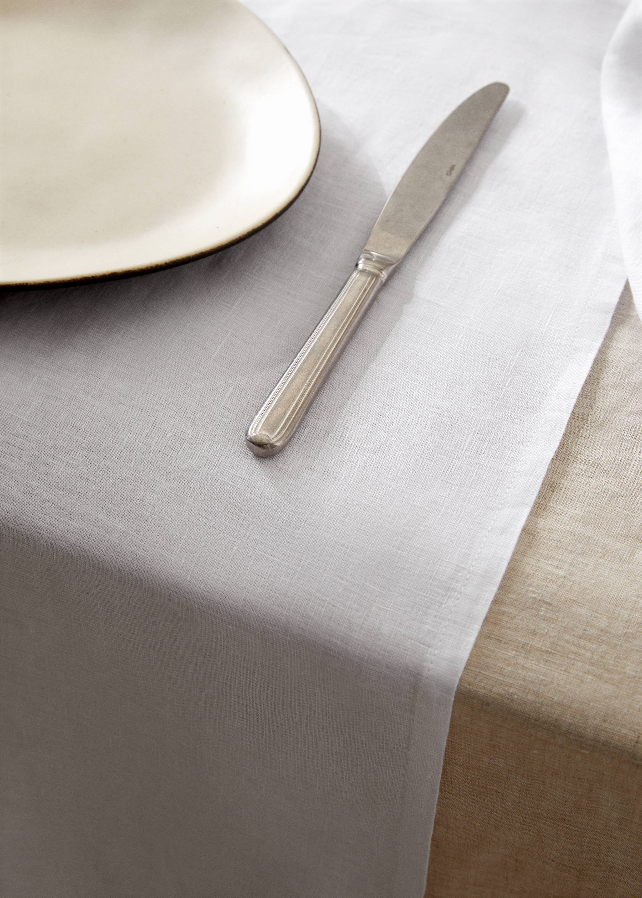 100% linen tablerunner - Details of the article 8