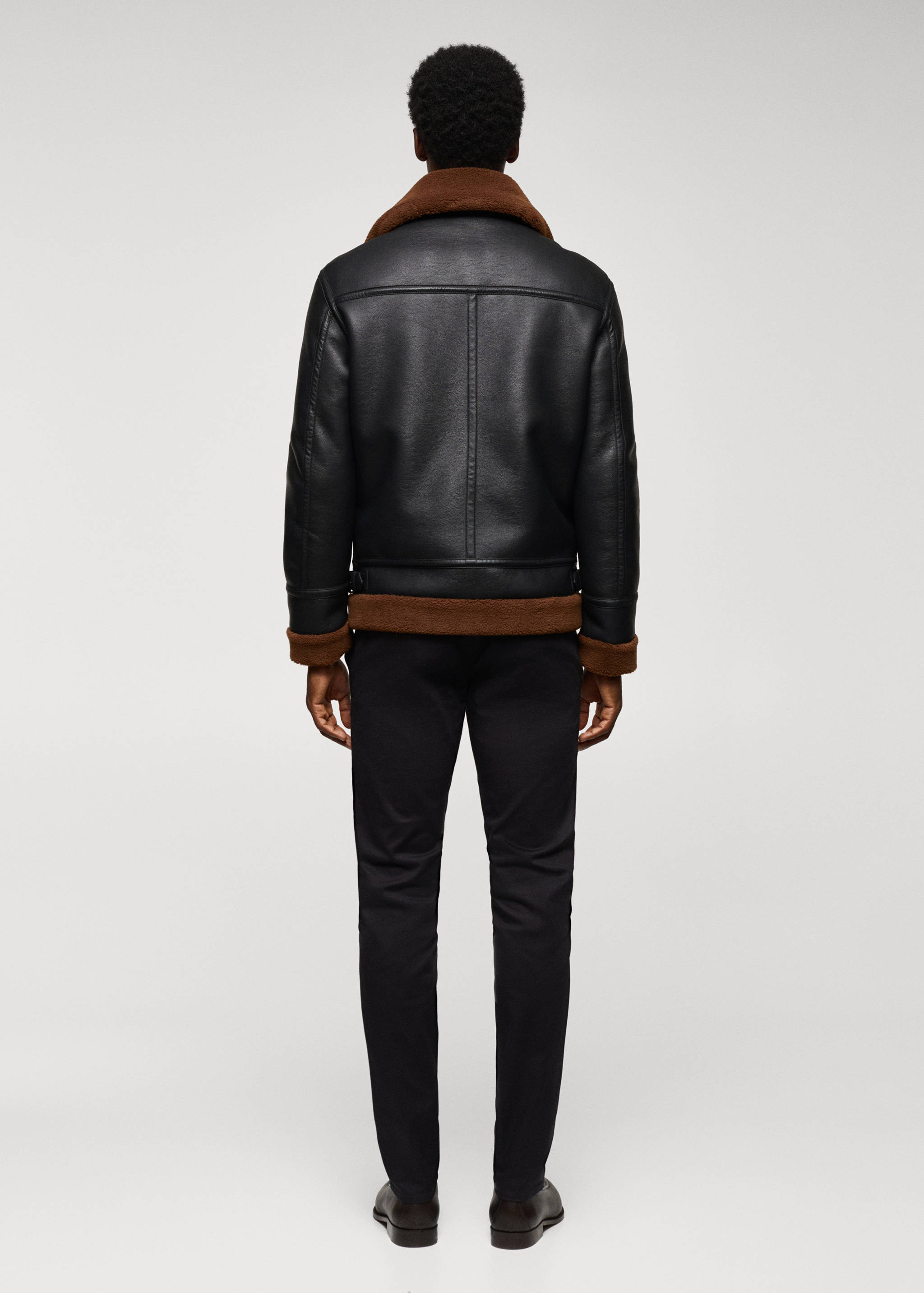 Двусторонняя куртка из искусственной кожи - Обратная сторона изделия