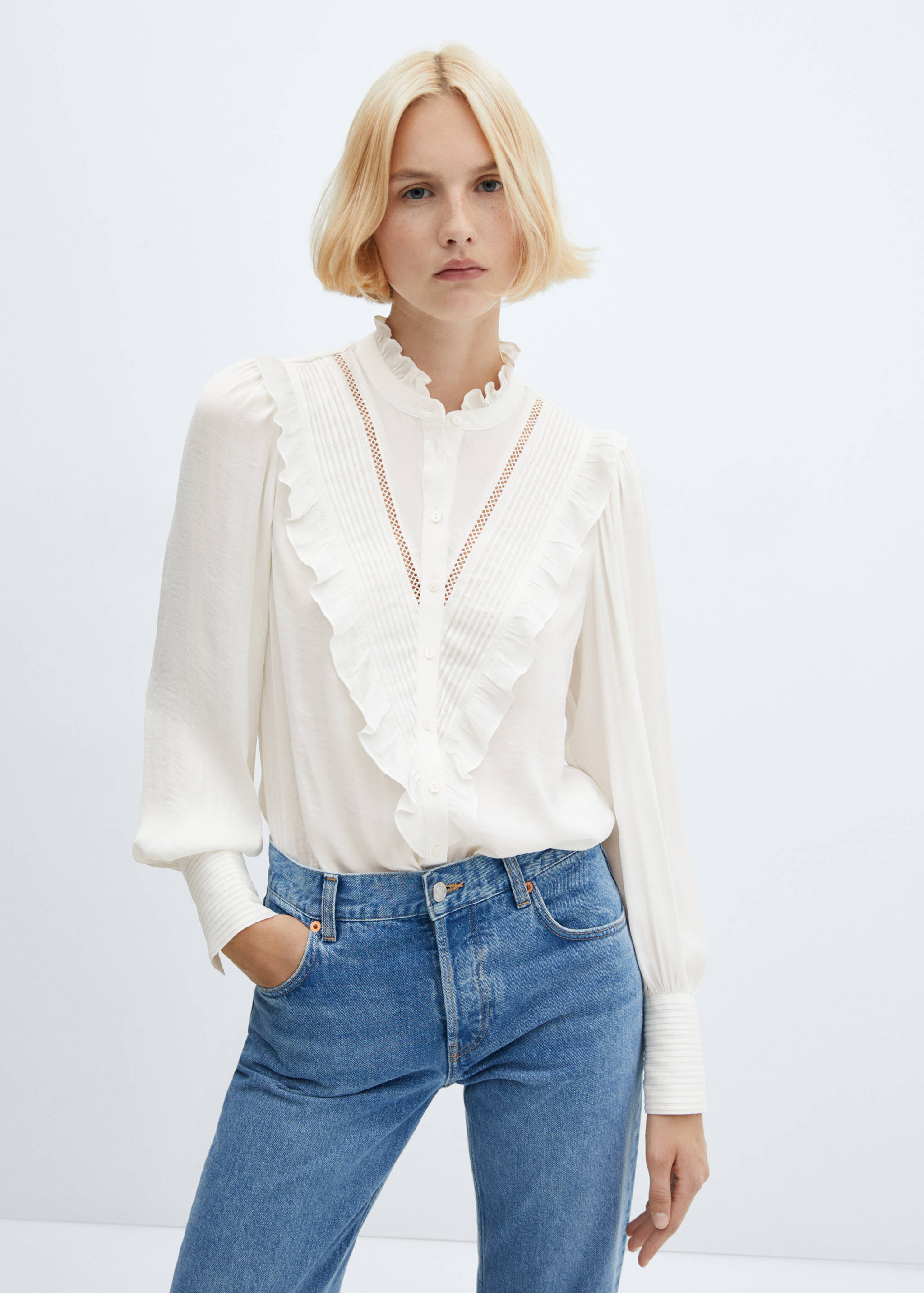 Shirt with ruffle detail - Medium plane