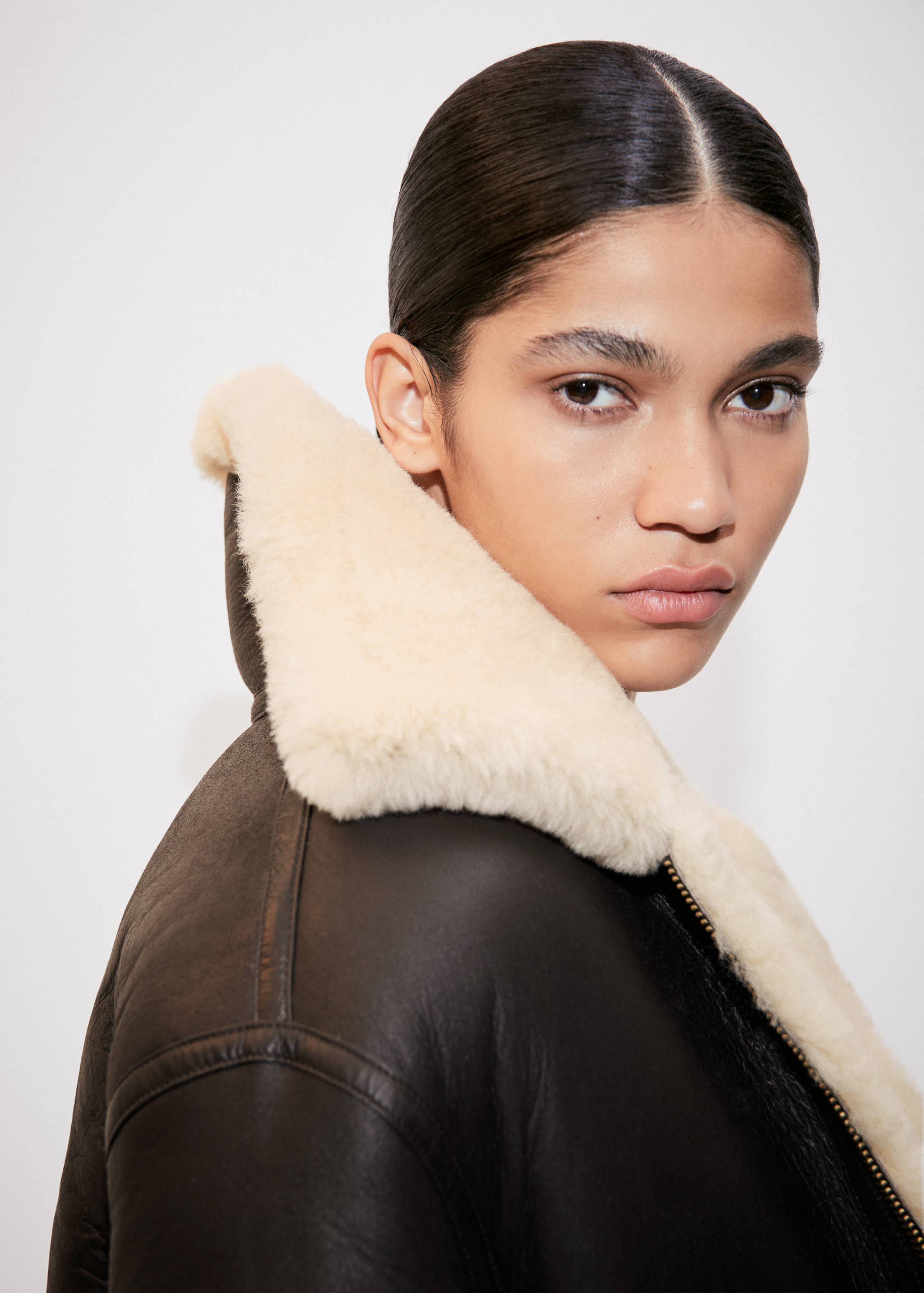 Shearling-lined coat - Details of the article 1