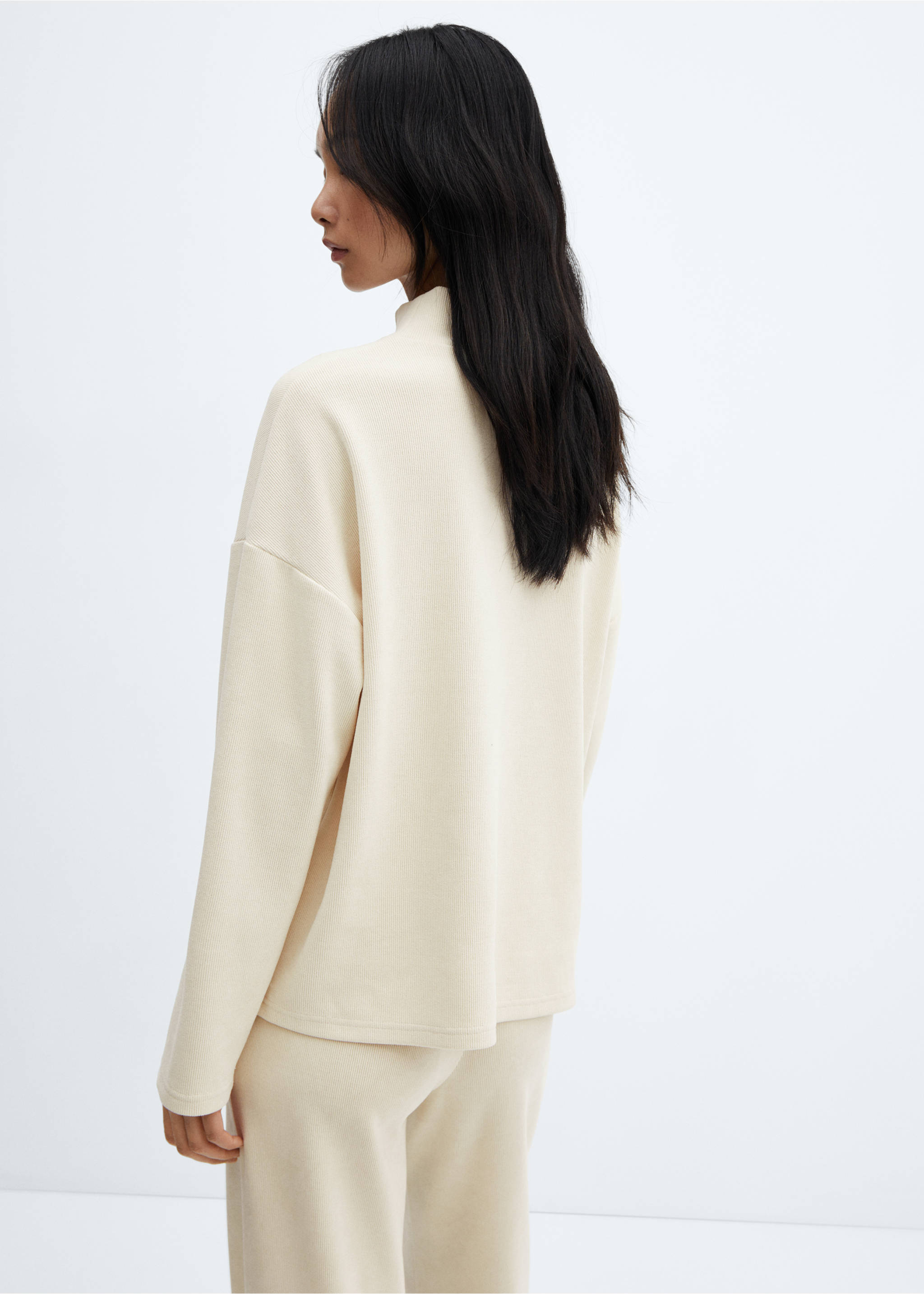Corduroy sweatshirt with perkins neck - Reverse of the article, Ecru. Ref: 57057742-00.