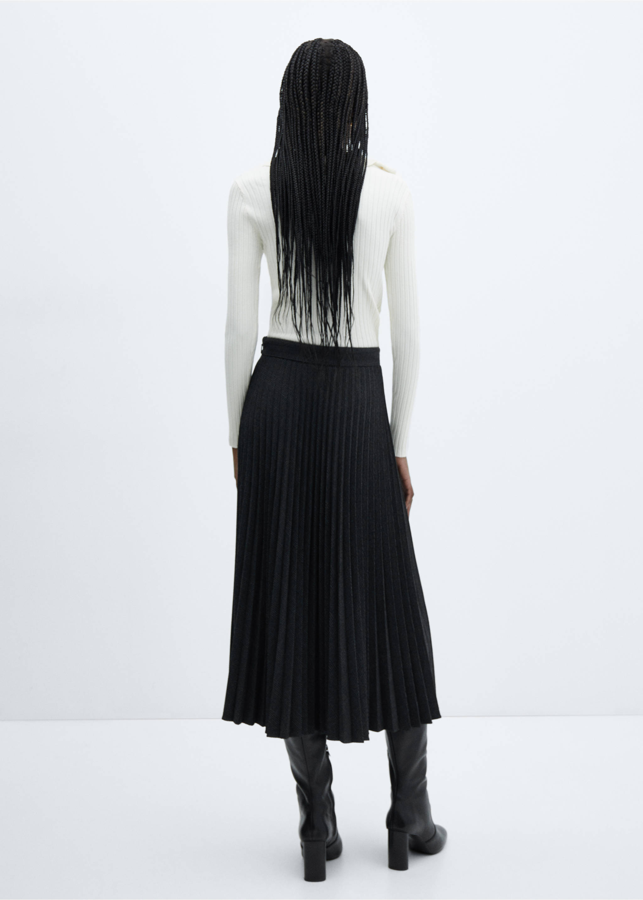 Checked pleated skirt - Reverse of the article, Black. Ref: 57058271-00.