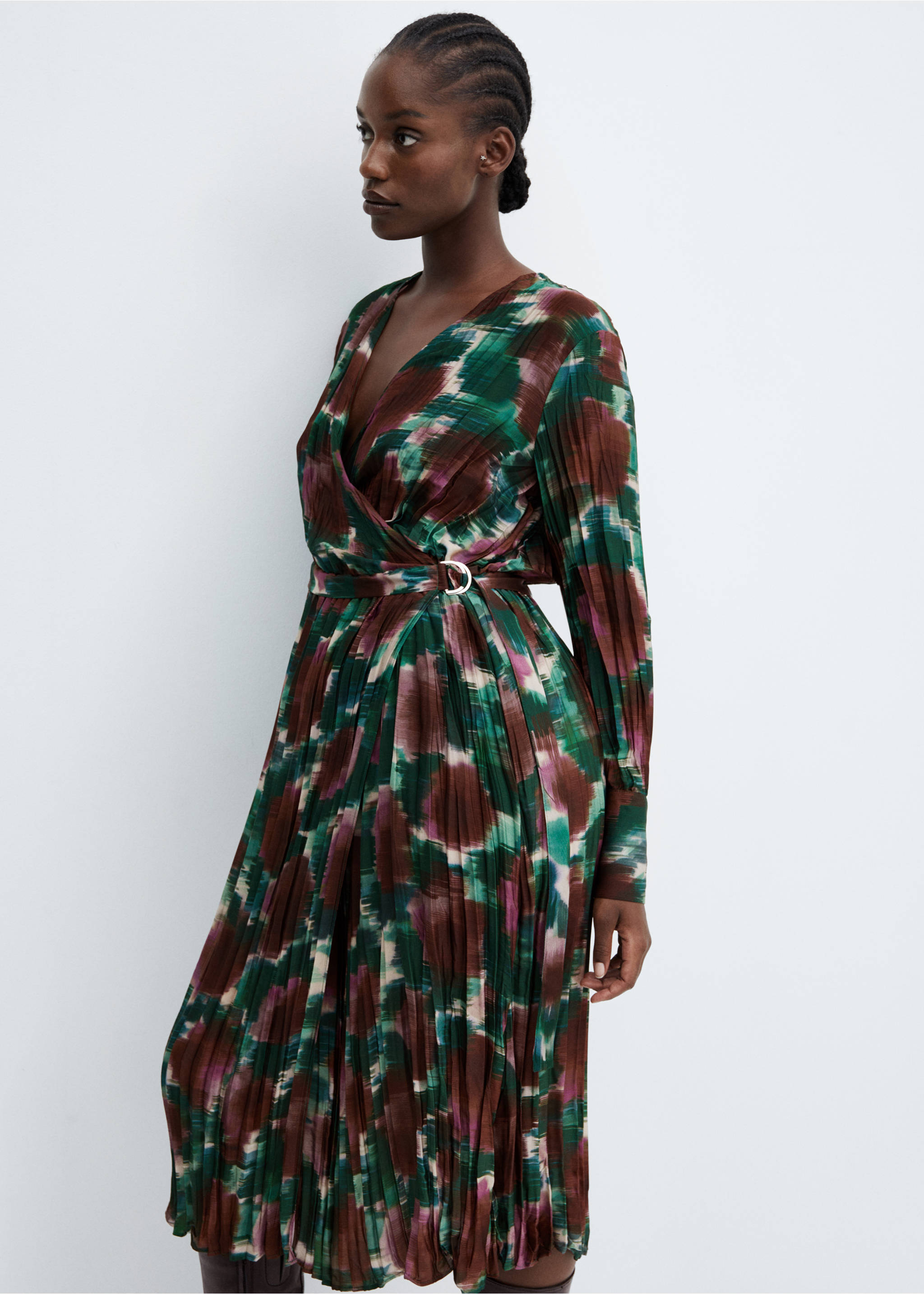 Pleated wrap dress - Details of the article 4, Green. Ref: 57058278-00.