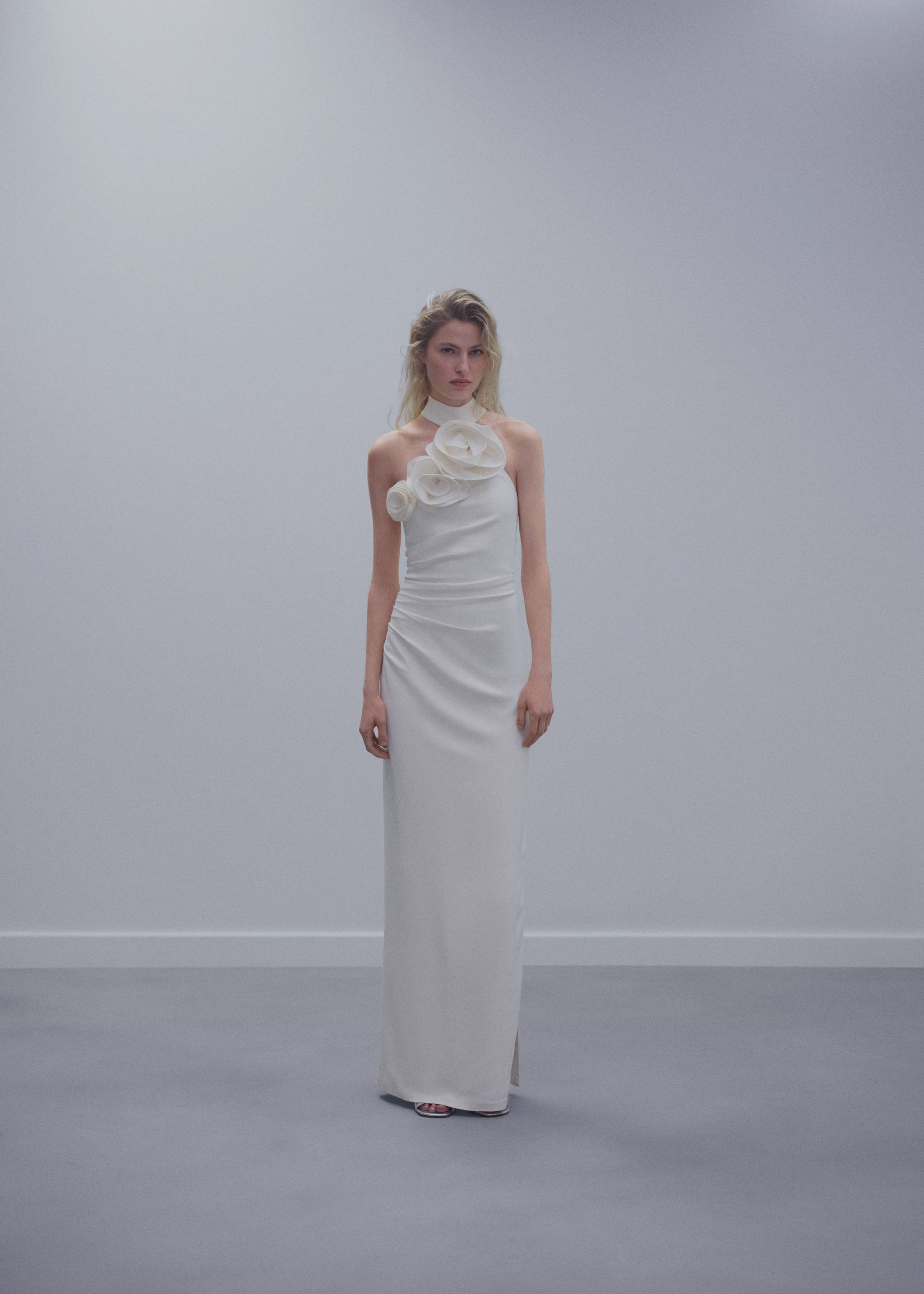 Maxi flower dress with opening - General plane