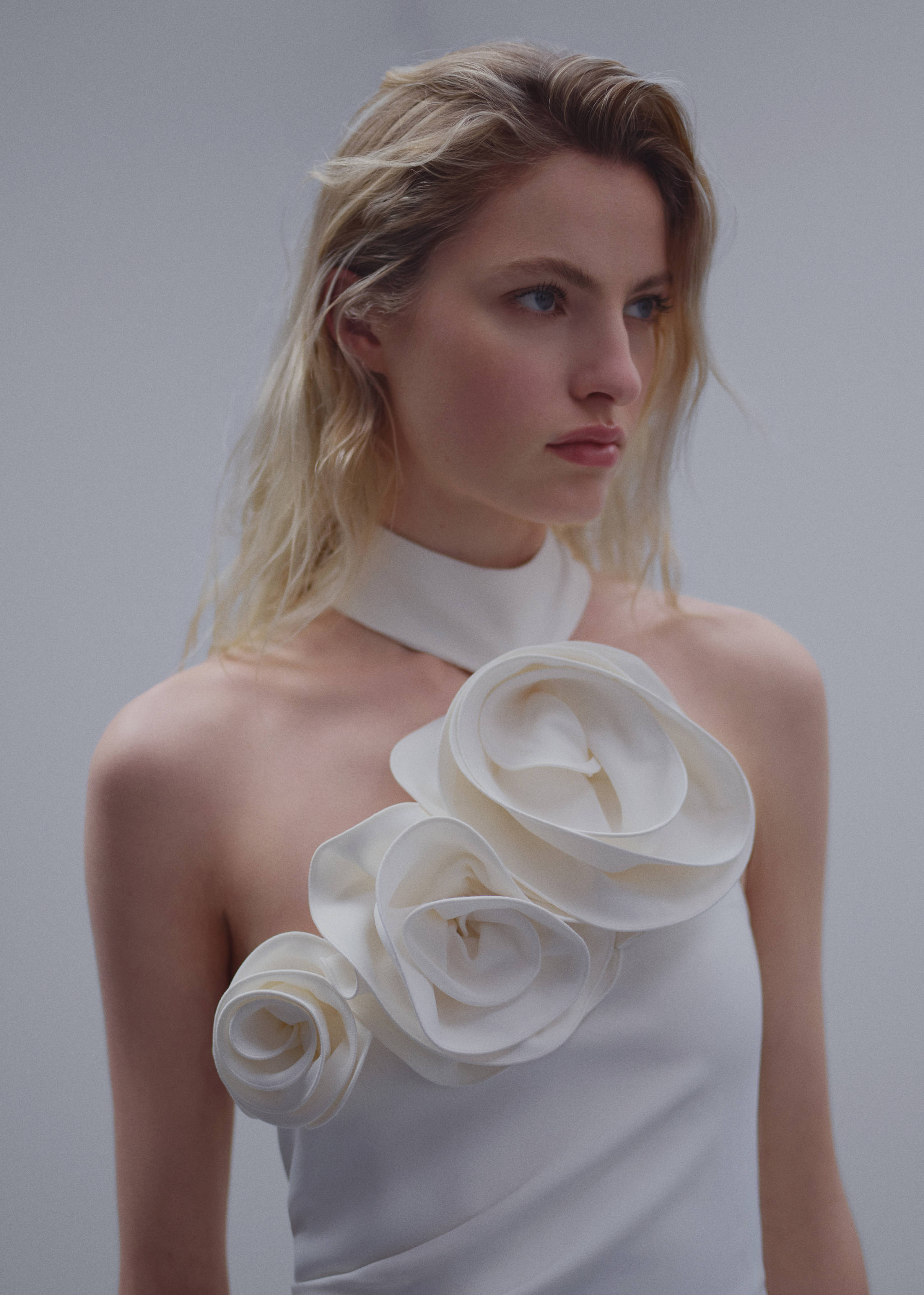 Maxi flower dress with opening - Details of the article 1