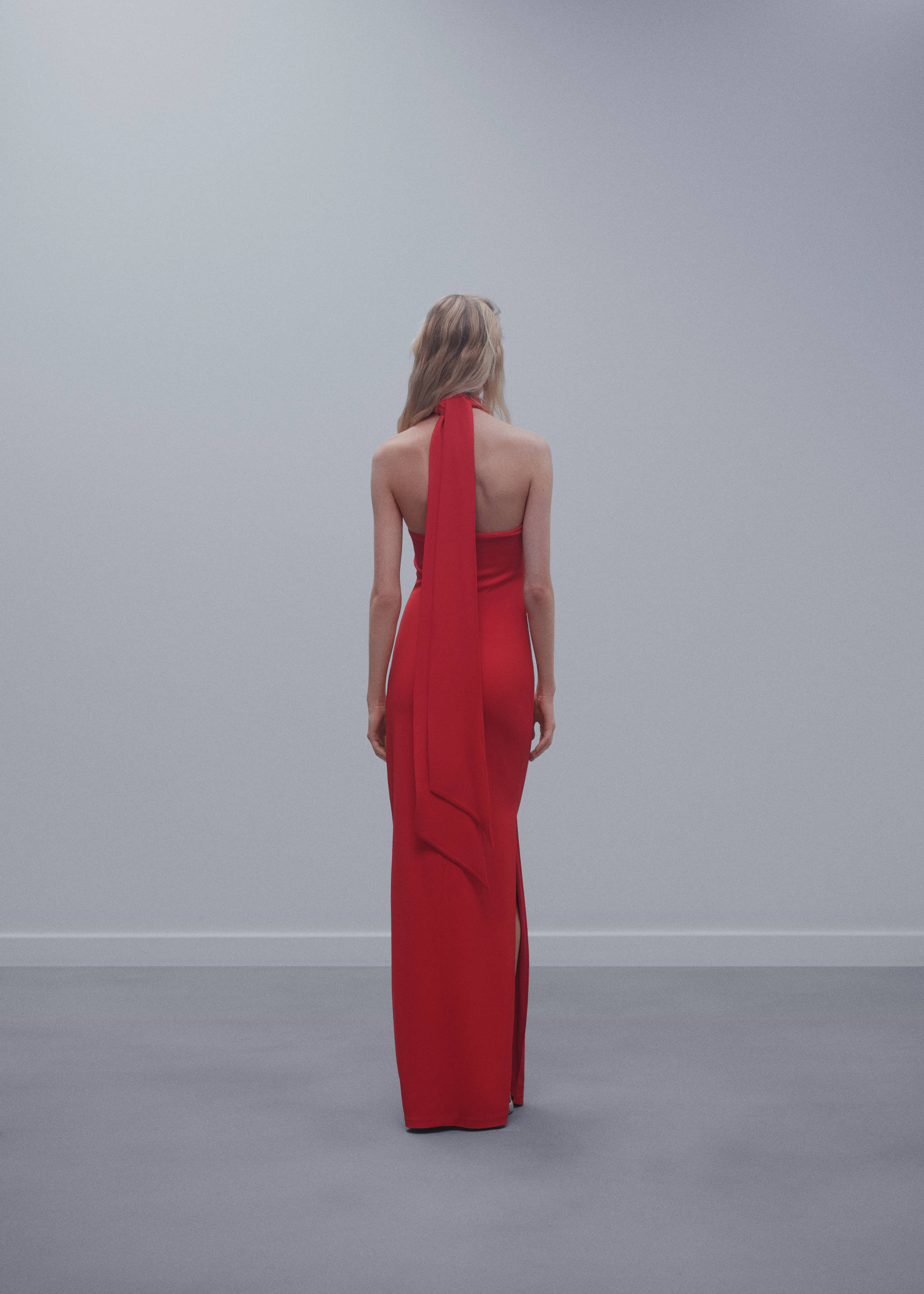 Maxi flower dress with opening - Reverse of the article