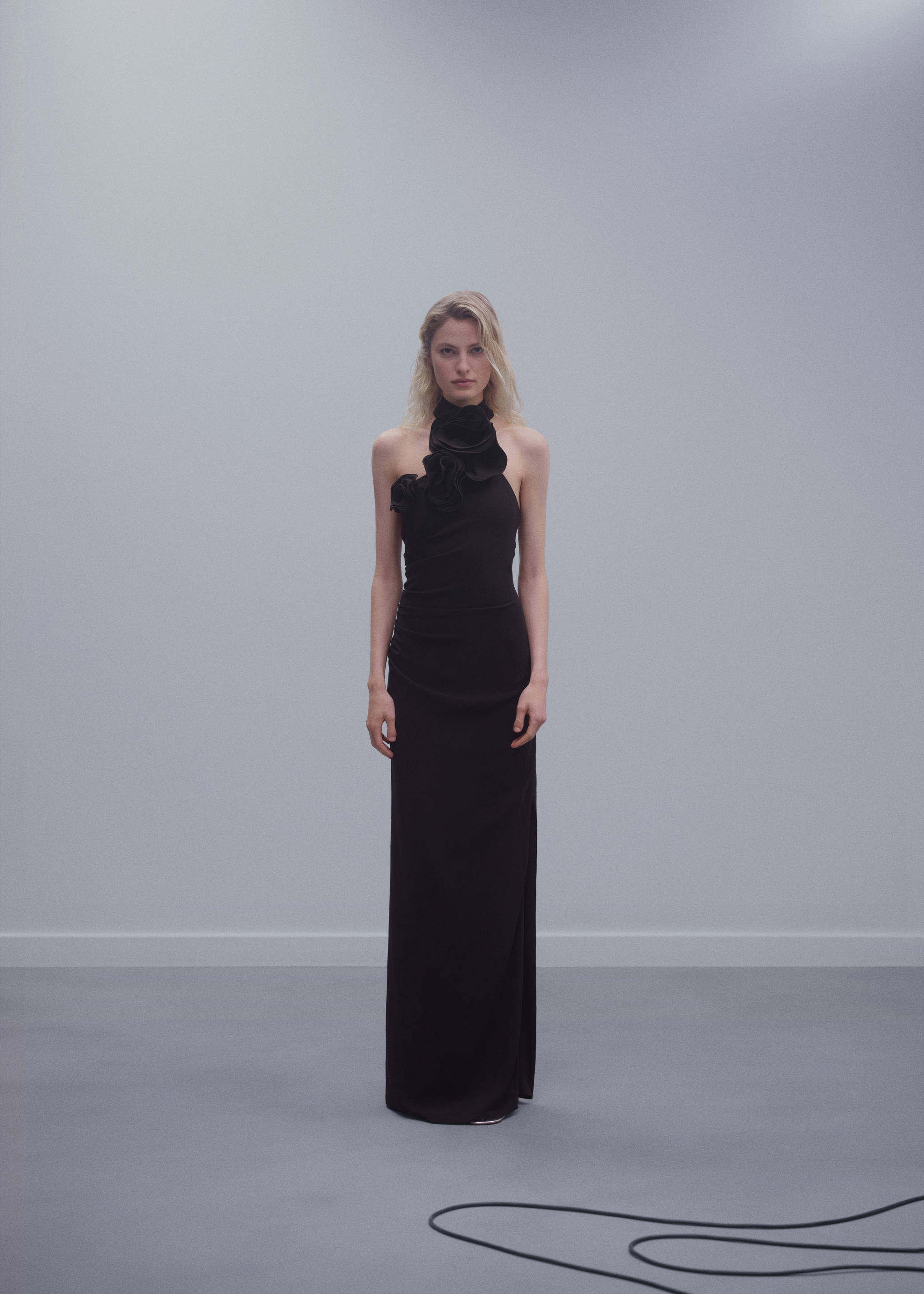 Maxi flower dress with opening - General plane