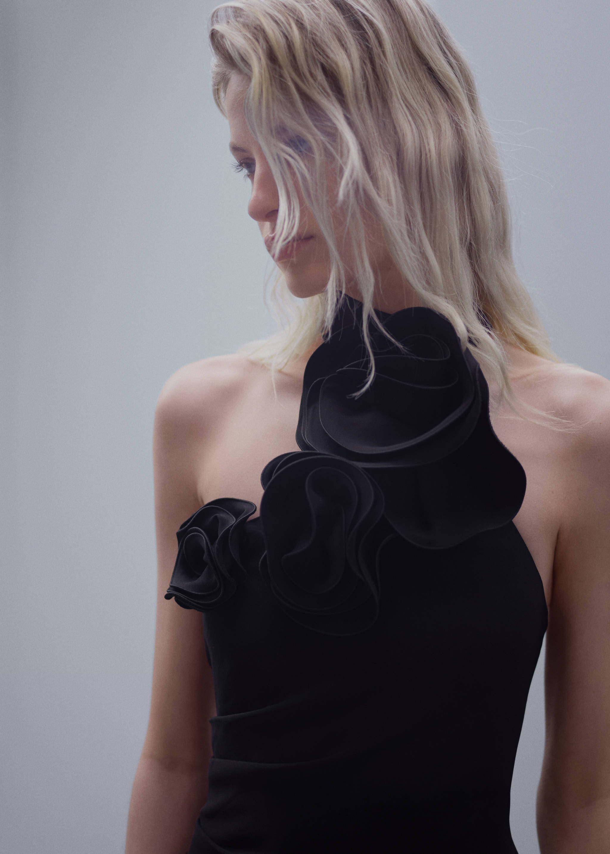 Maxi flower dress with opening - Details of the article 1