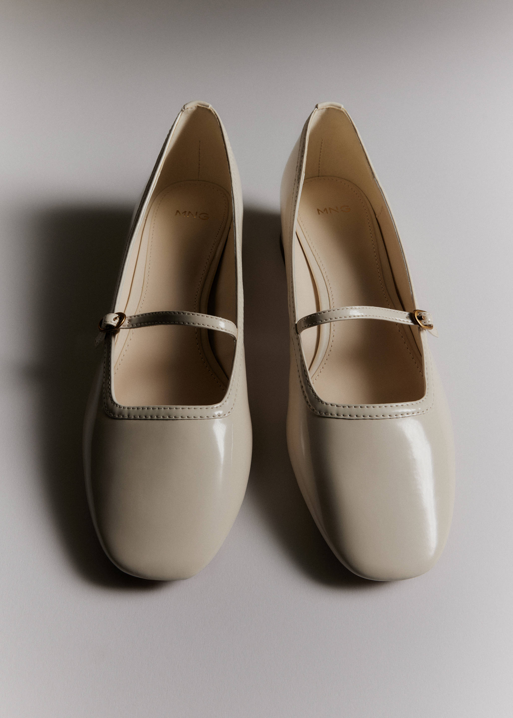 Chaussures talon boucle - Détail de l'article 7