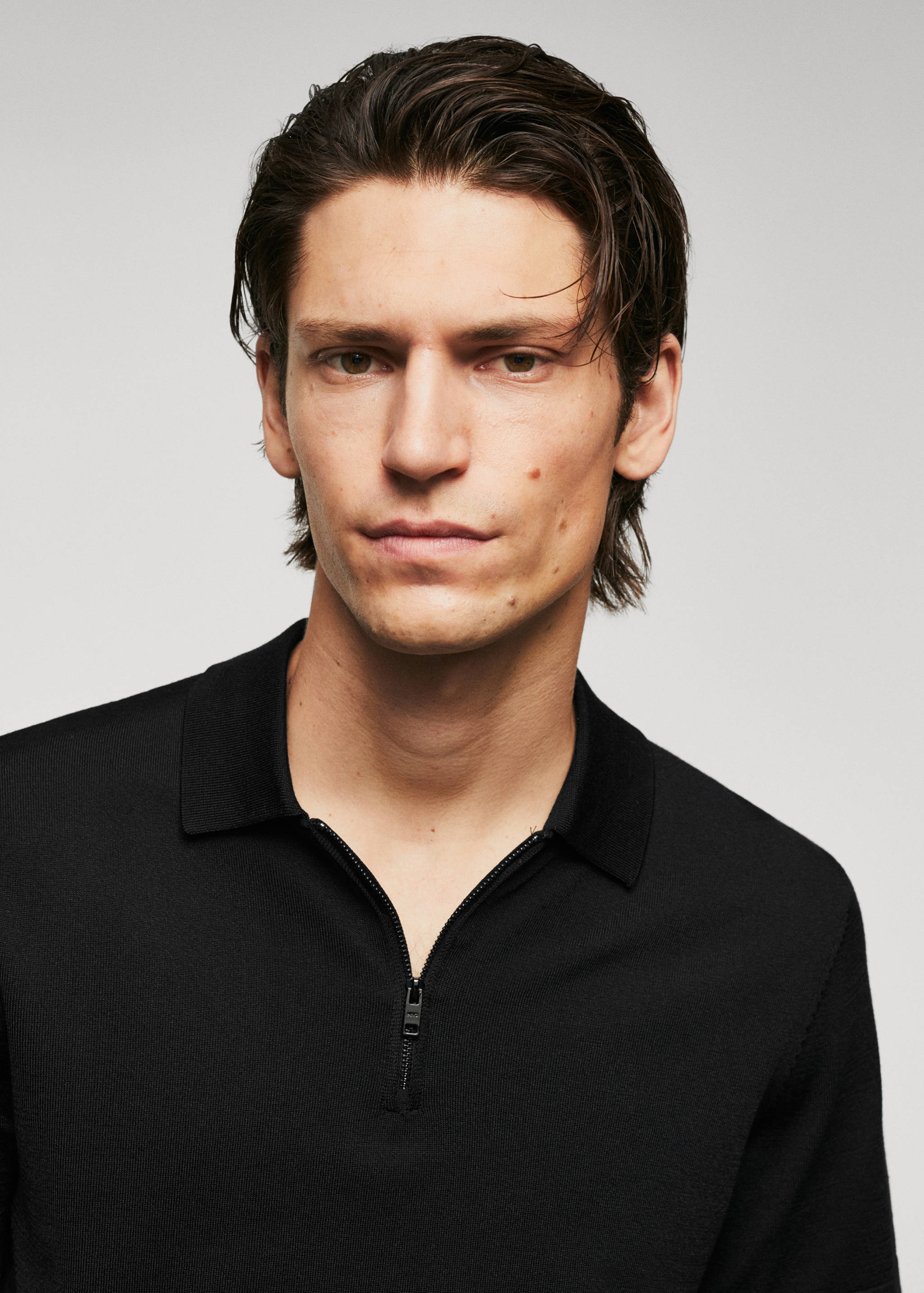 Fine-knit polo shirt with zip - Details of the article 1
