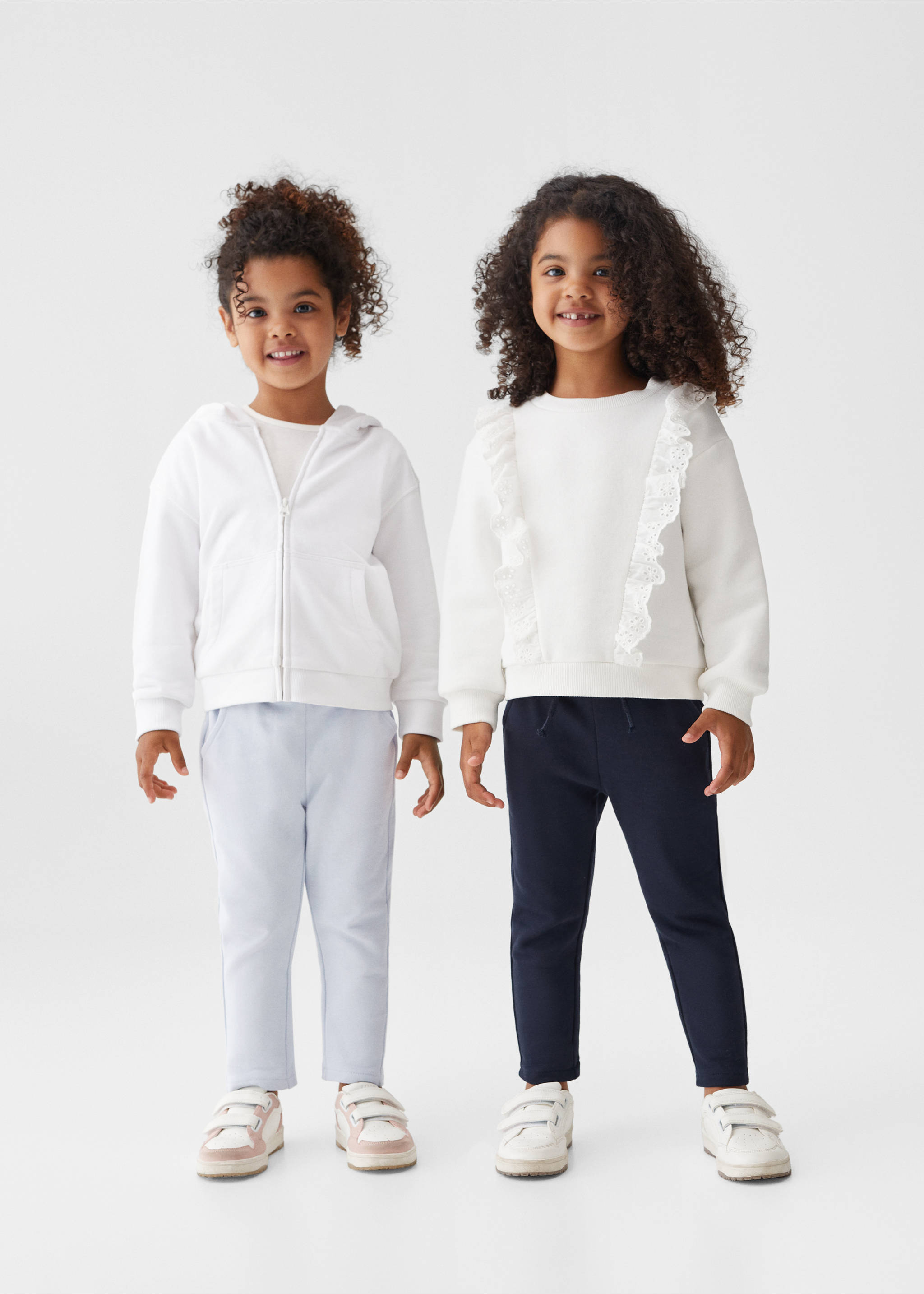 Cotton jogger-style trousers - Details of the article 2, Navy. Ref: 57062523-00.