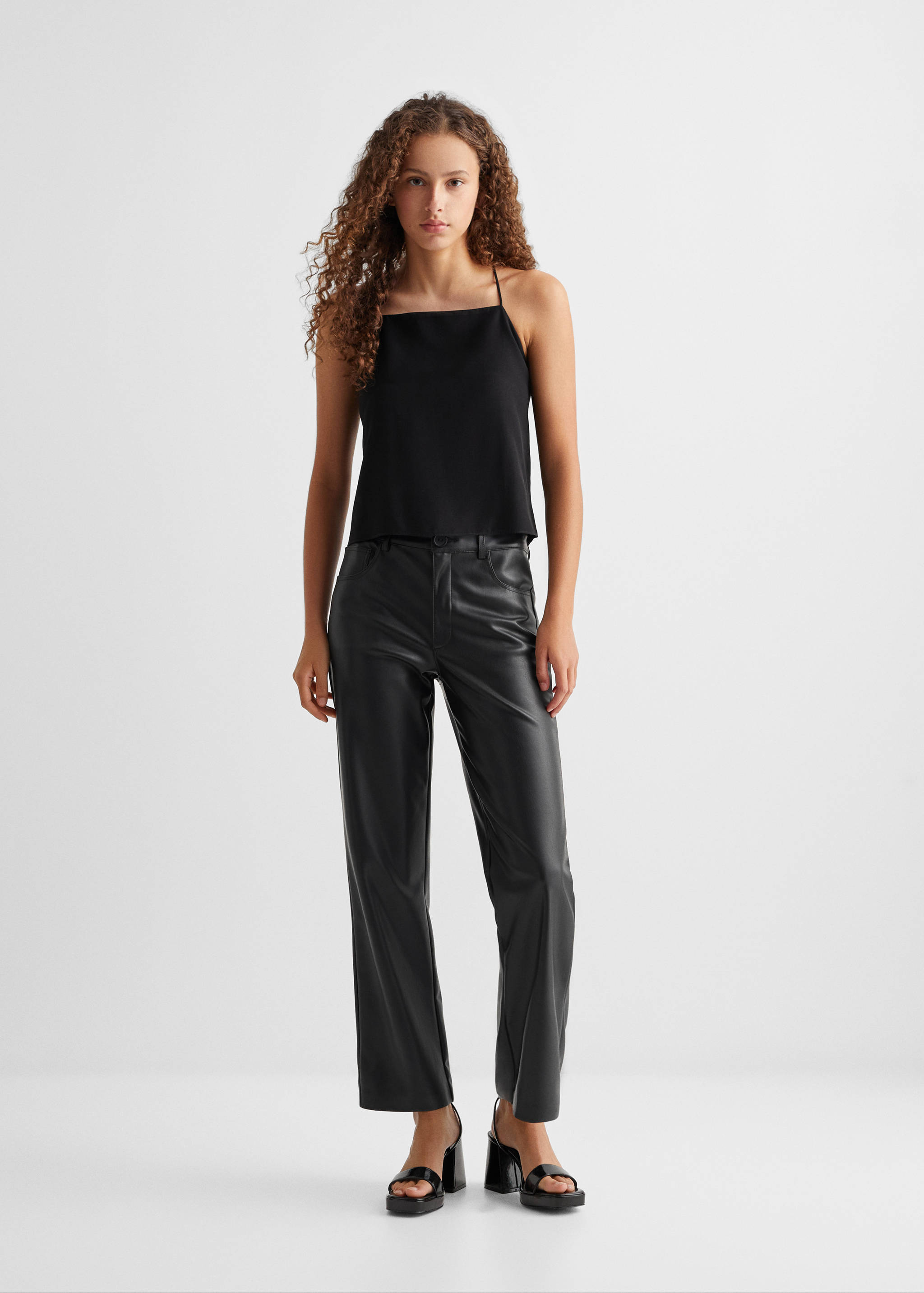 Faux-leather trousers - General plane