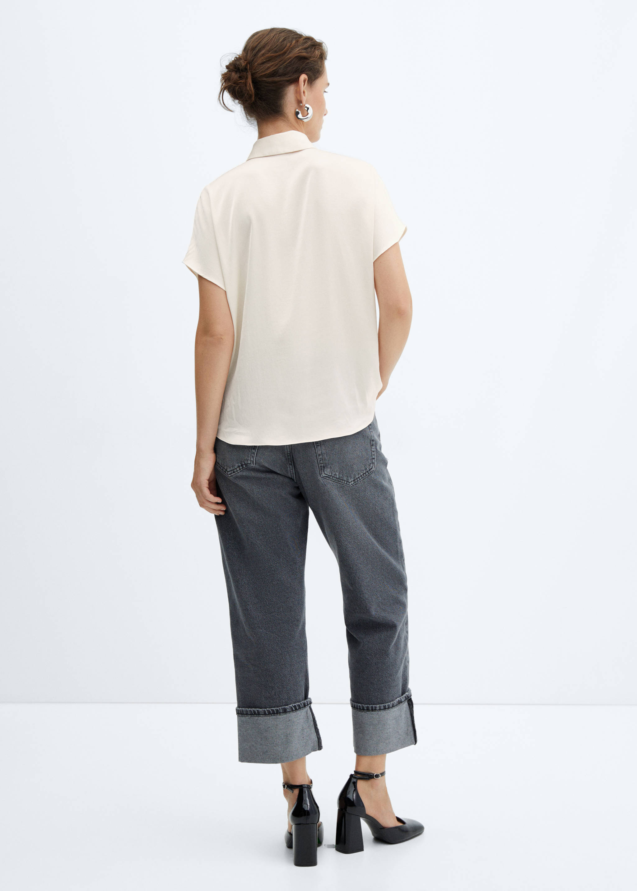 Camisa de manga curta com botões - Verso do artigo