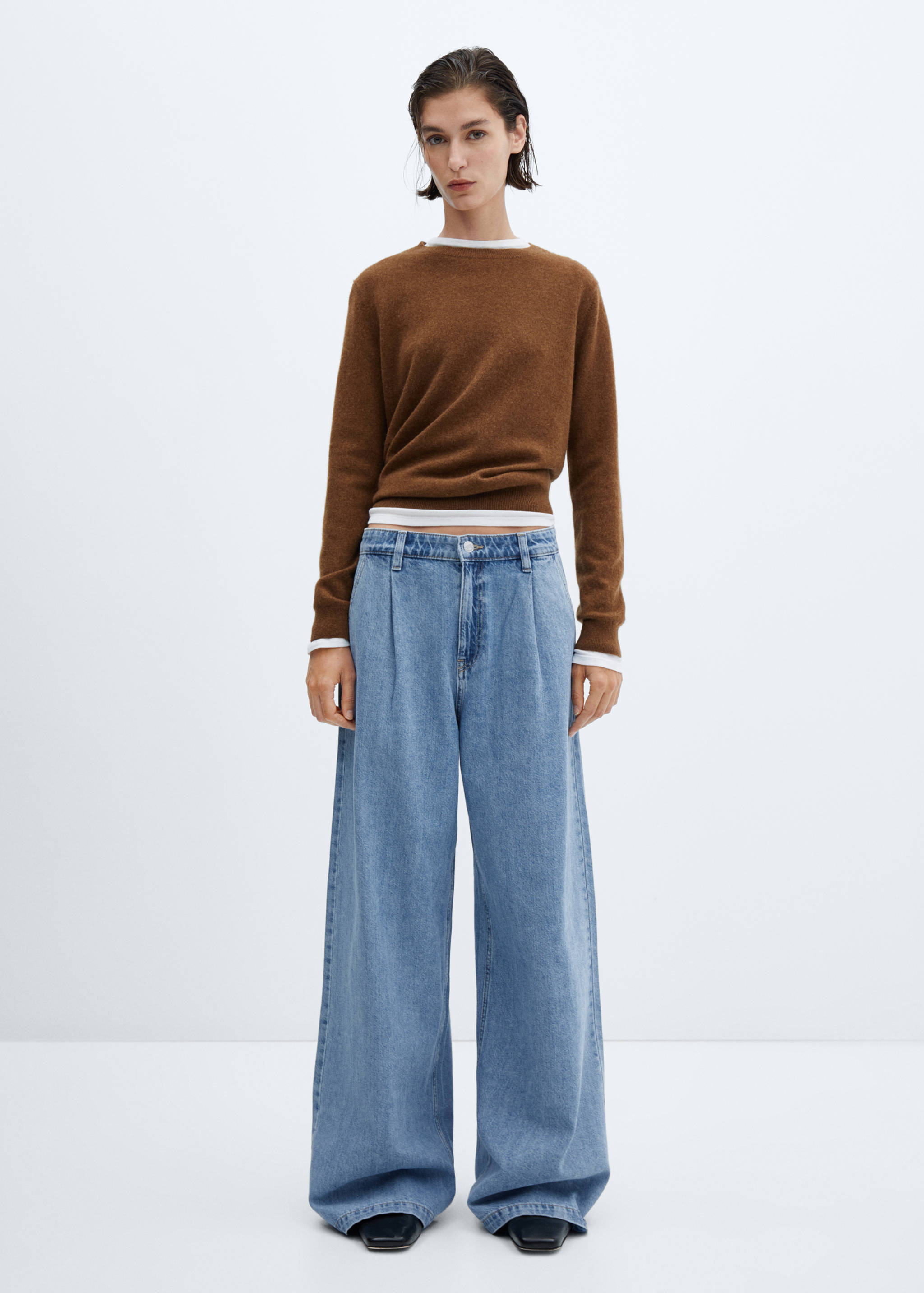 Wide leg pleated jeans - General plane