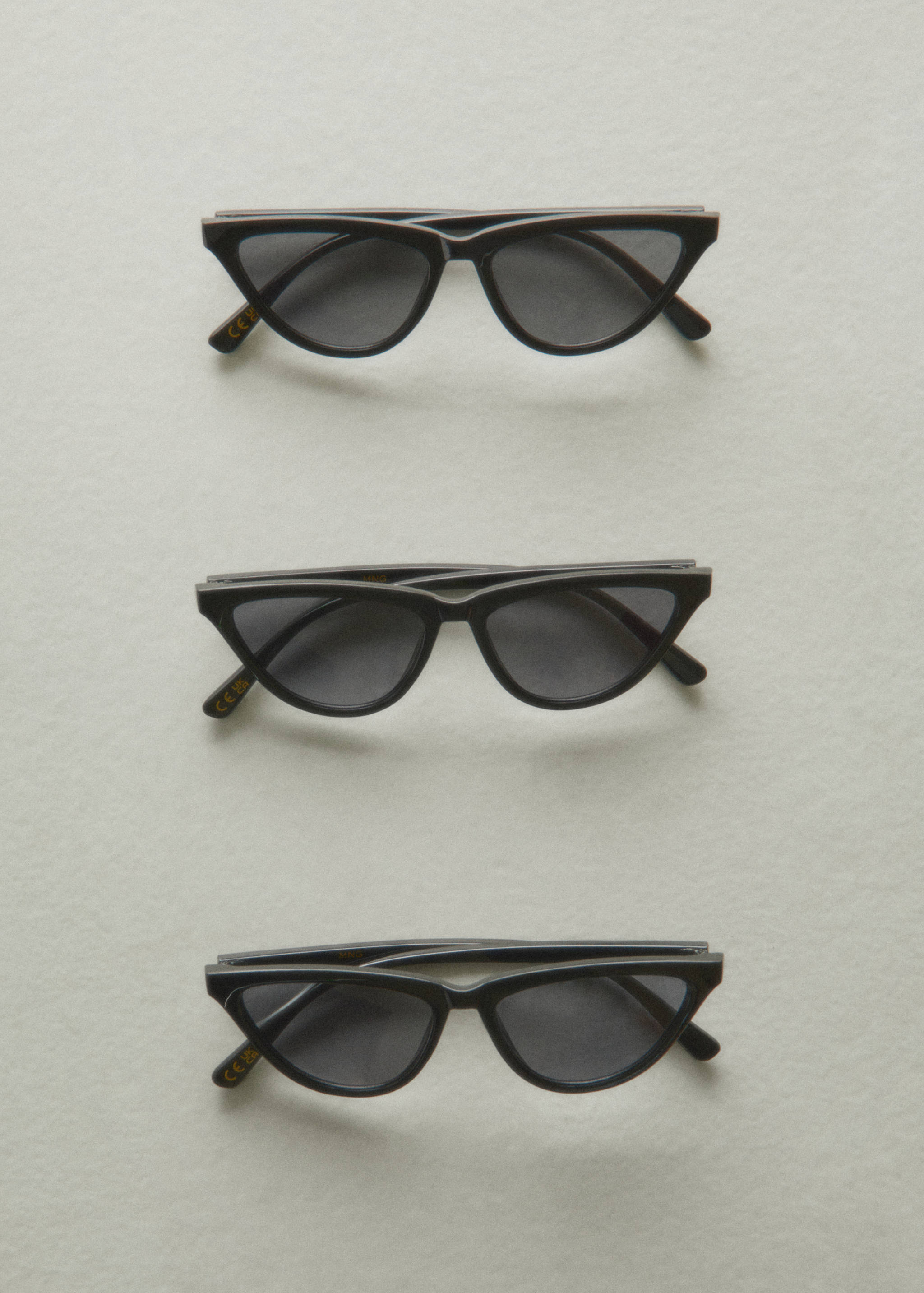 Retro sunglasses - Details of the article 8