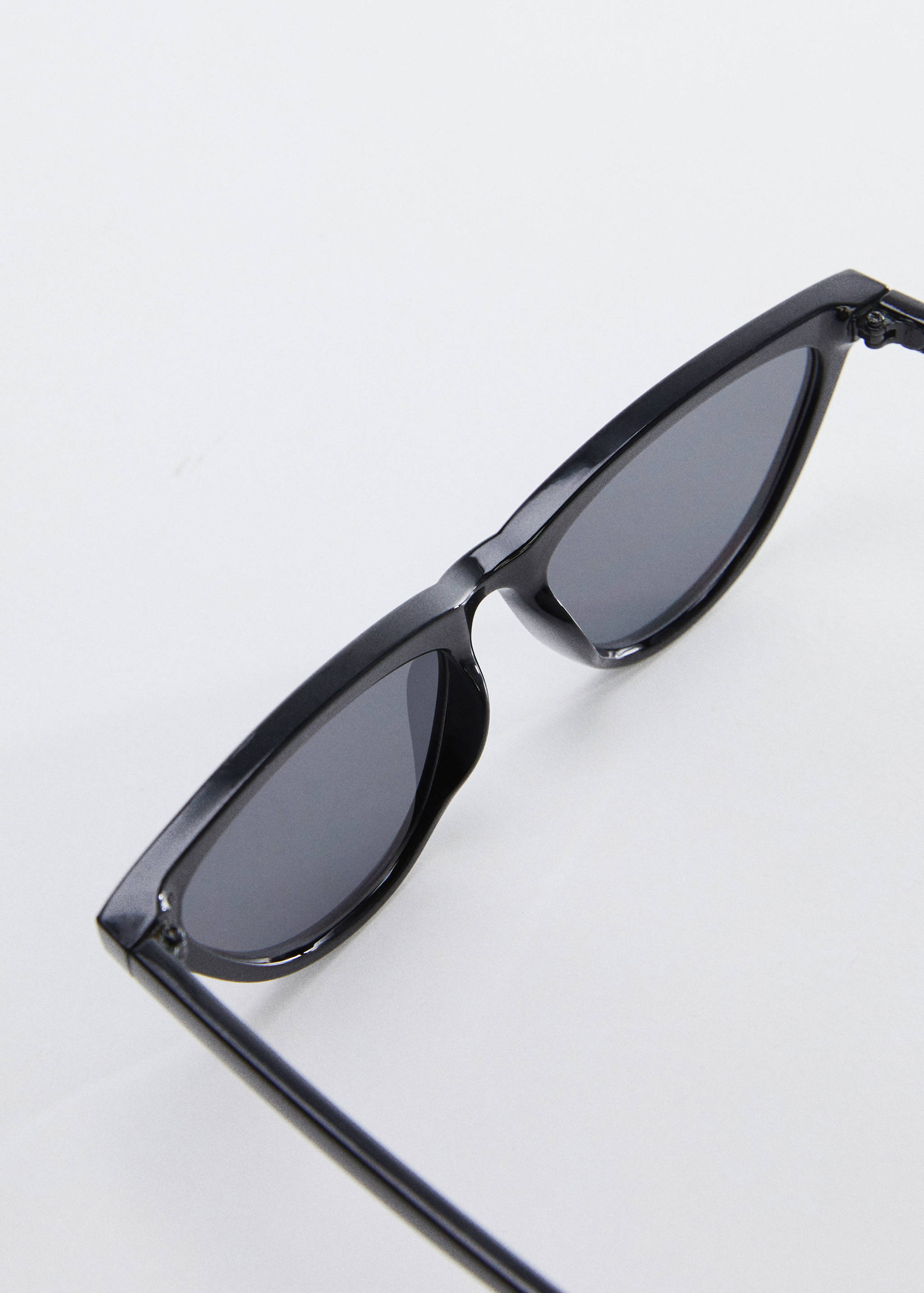 Retro sunglasses - Details of the article 1