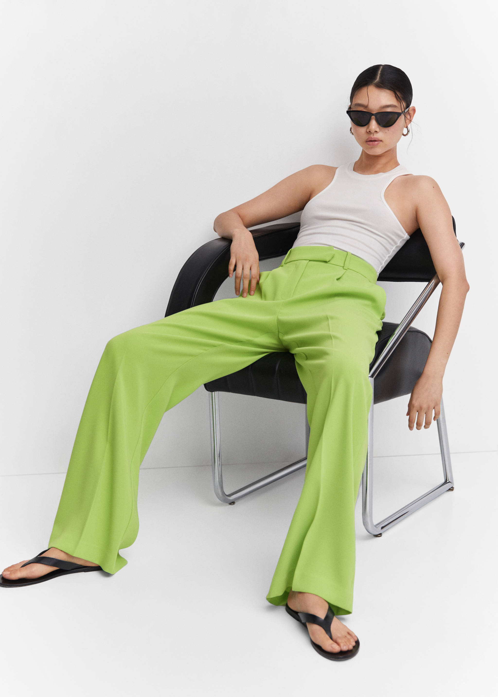 Wide leg pleated trousers - Details of the article 2