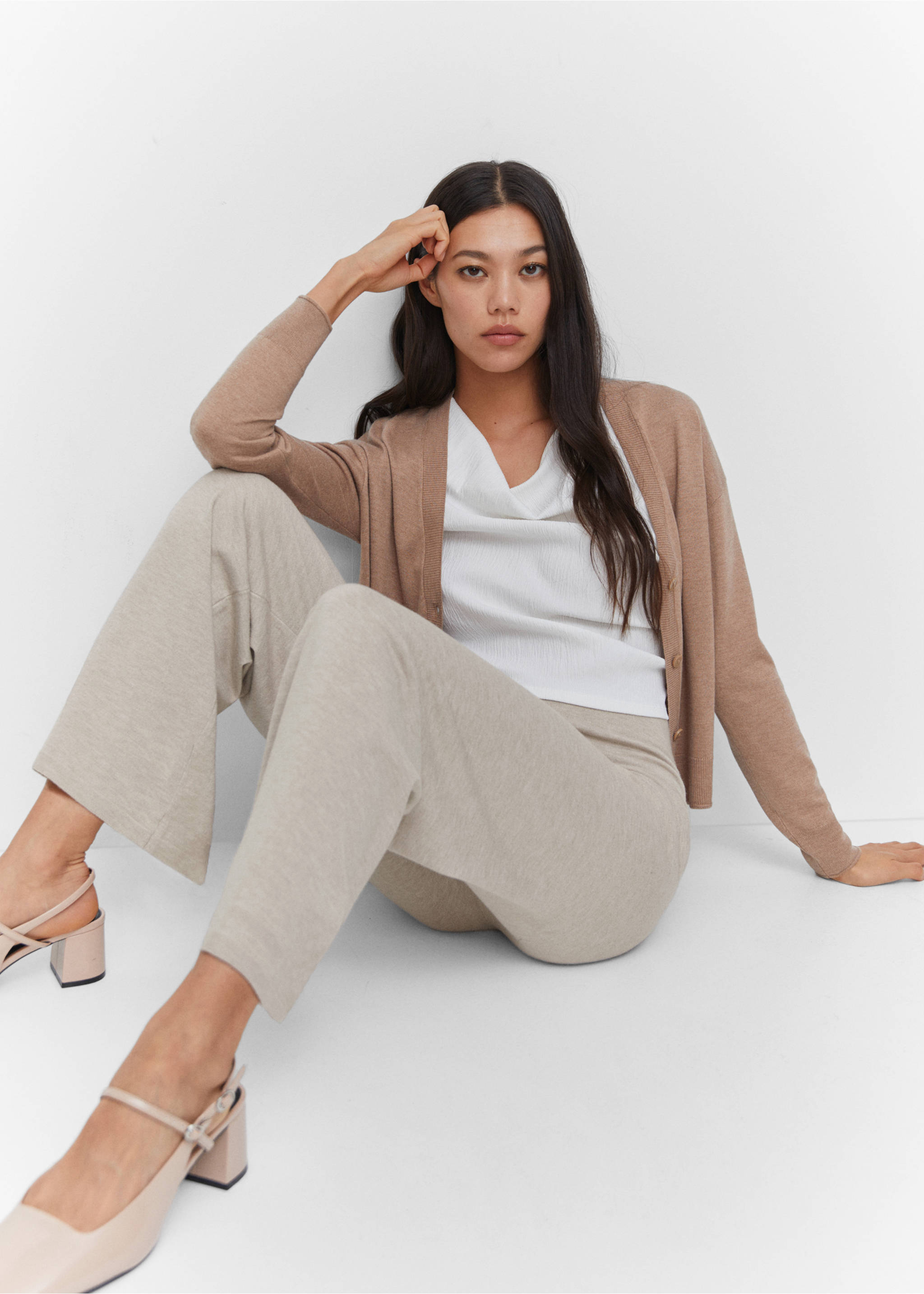 Fine-knit wideleg trousers - Details of the article 2, Light/Pastel Grey. Ref: 57063801-00.