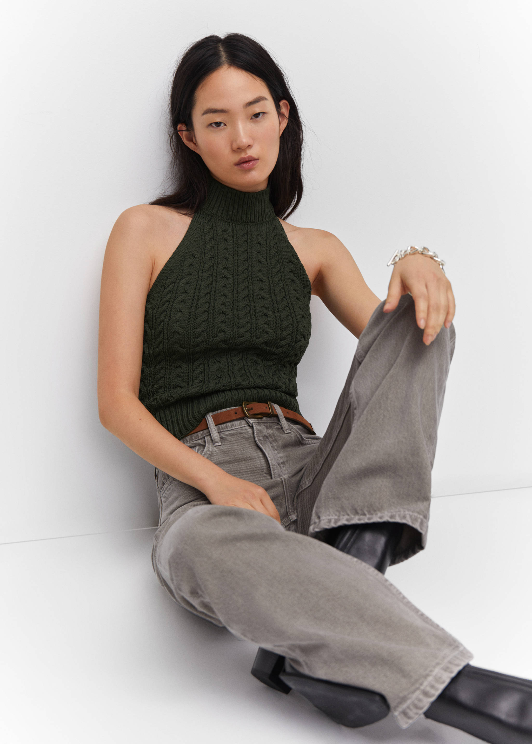 Halter-neck knitted top - Details of the article 2