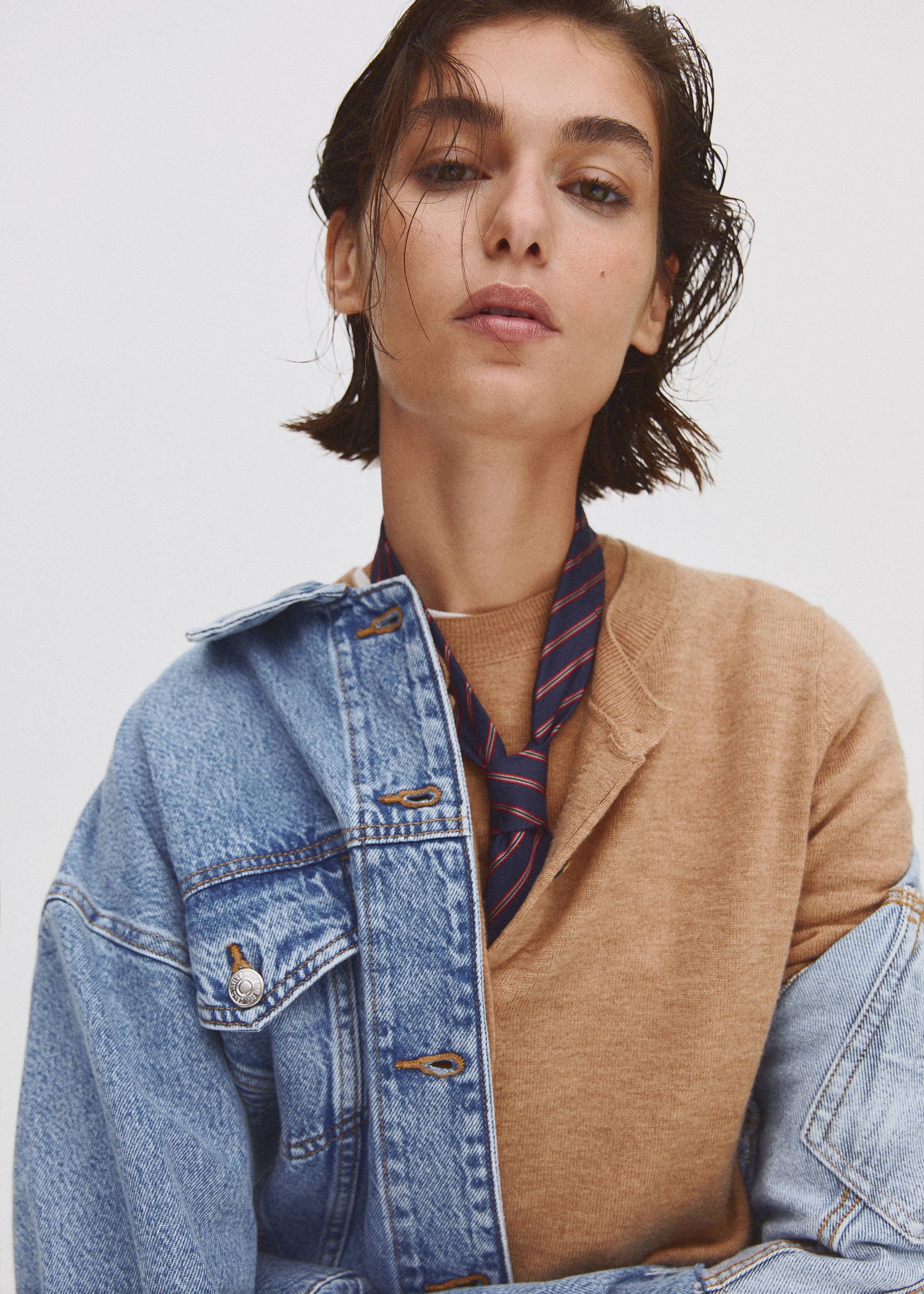 Striped tie - General plane