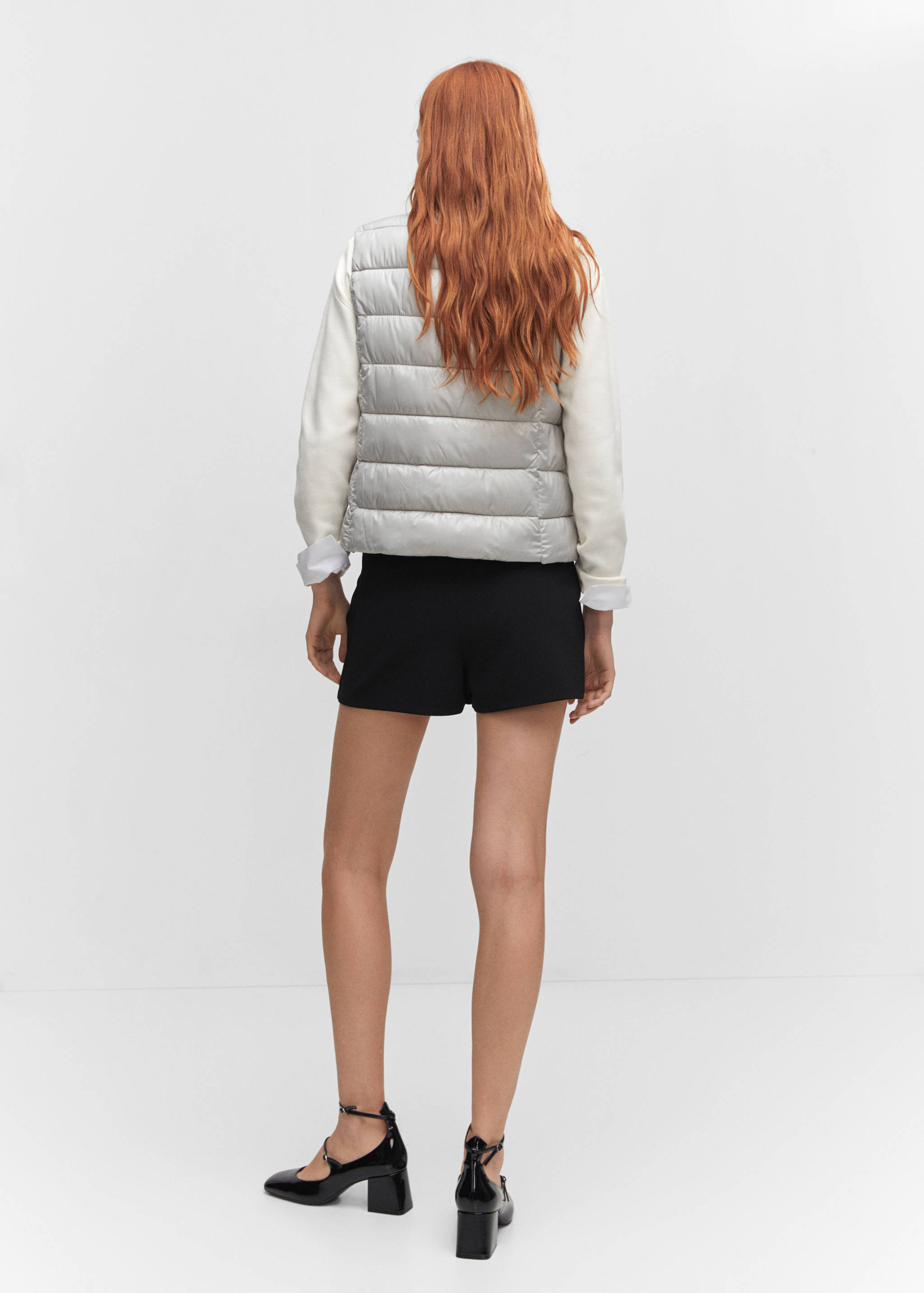 Ultra-light quilted gilet - Reverse of the article