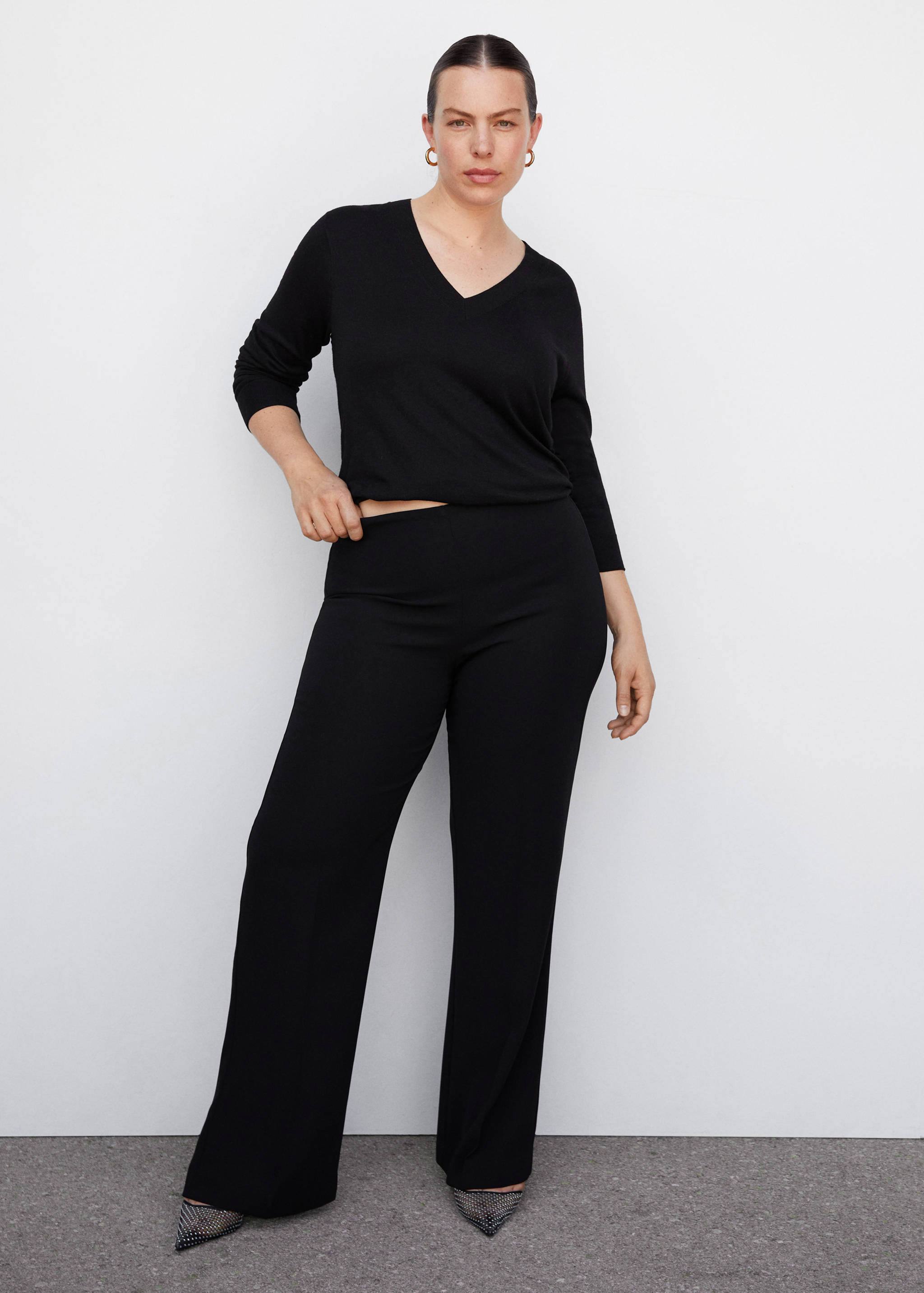 Fine-knit V-neck sweater - Details of the article 3