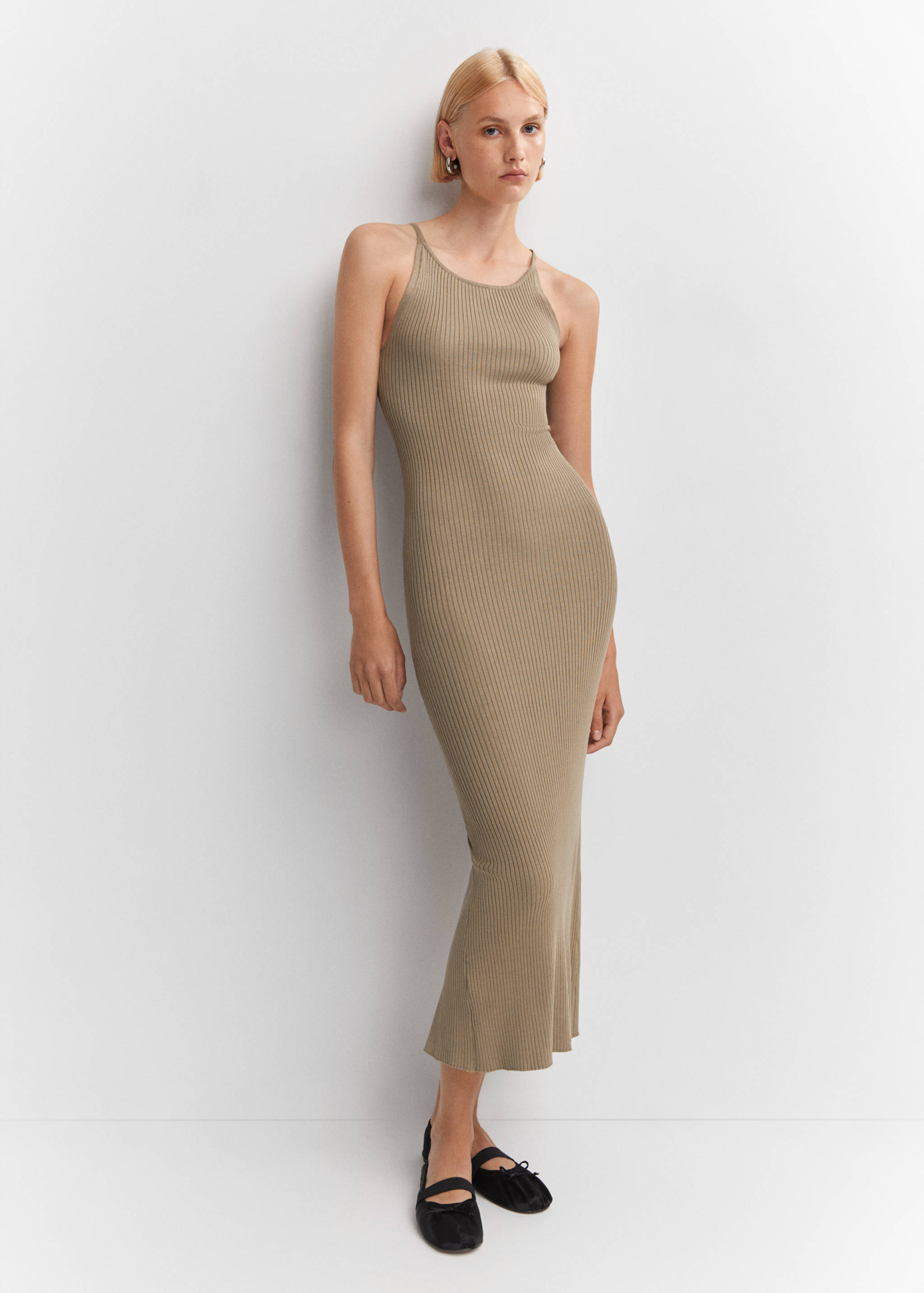 Ribbed knit dress with opening - Details of the article 2