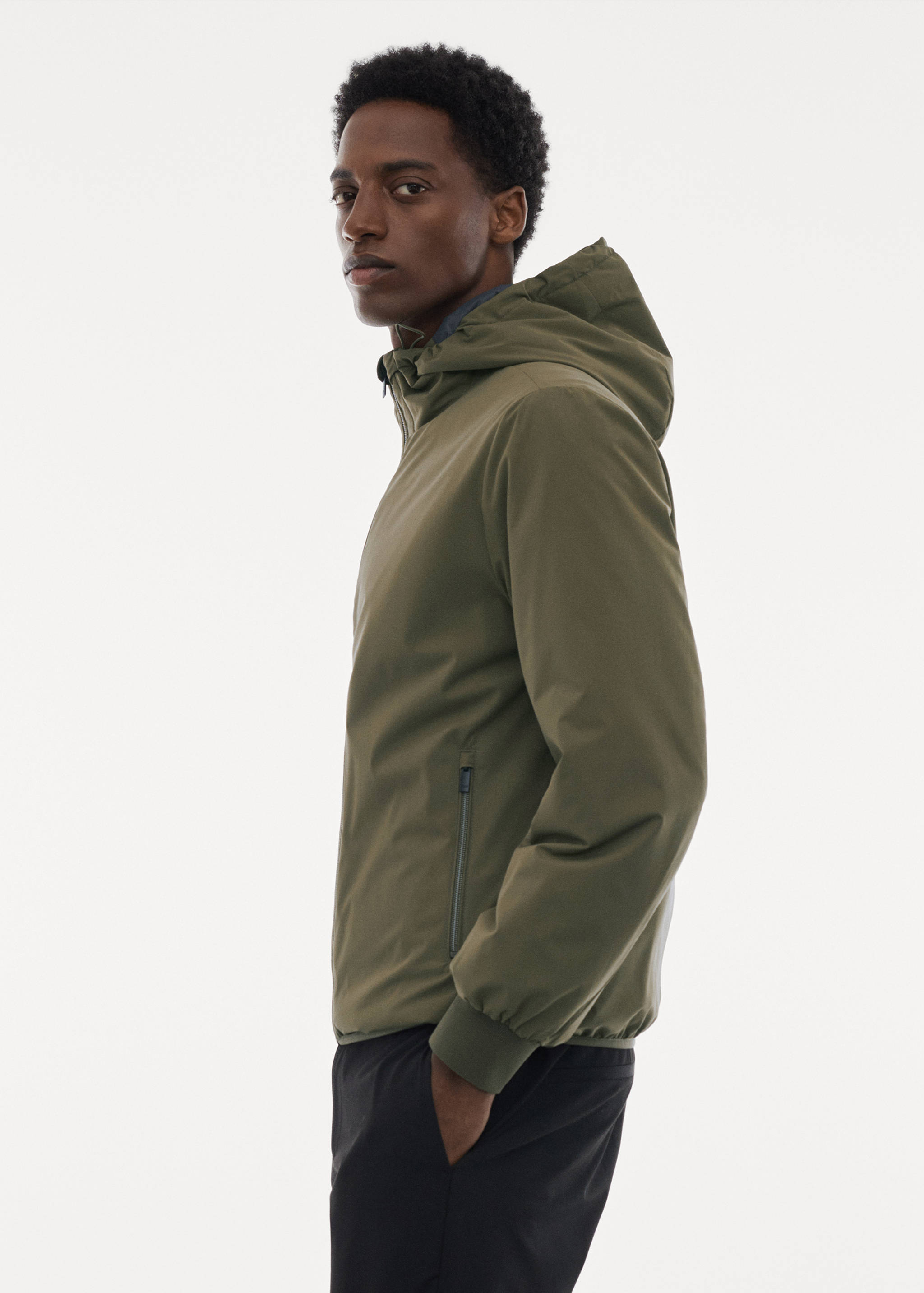 Water-repellent hooded quilted jacket - Details of the article 2
