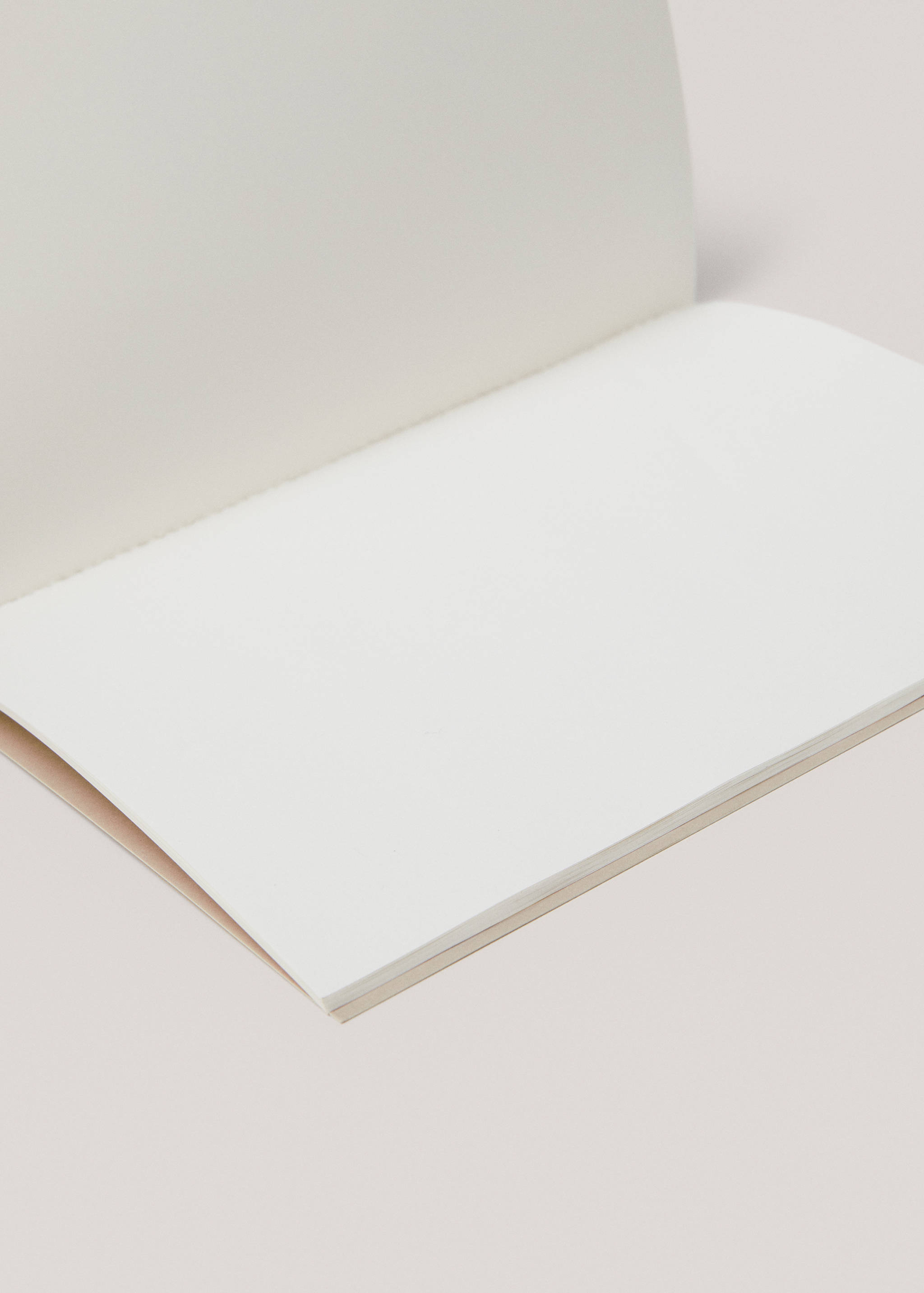 Plain notebook 21x15cm - Details of the article 3
