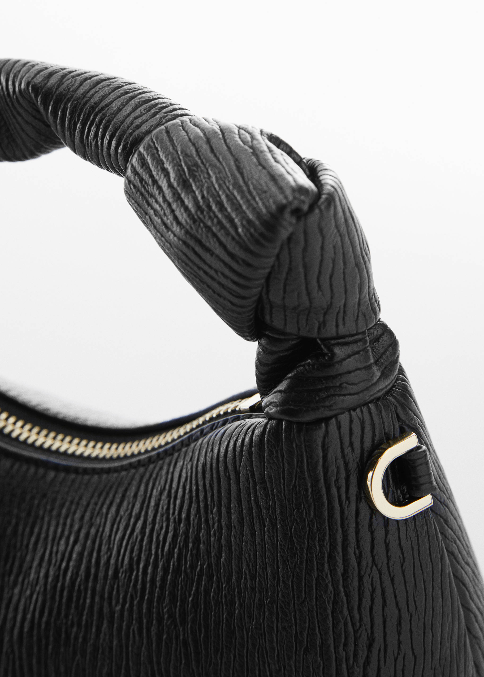 Textured knot handle bag - Details of the article 2