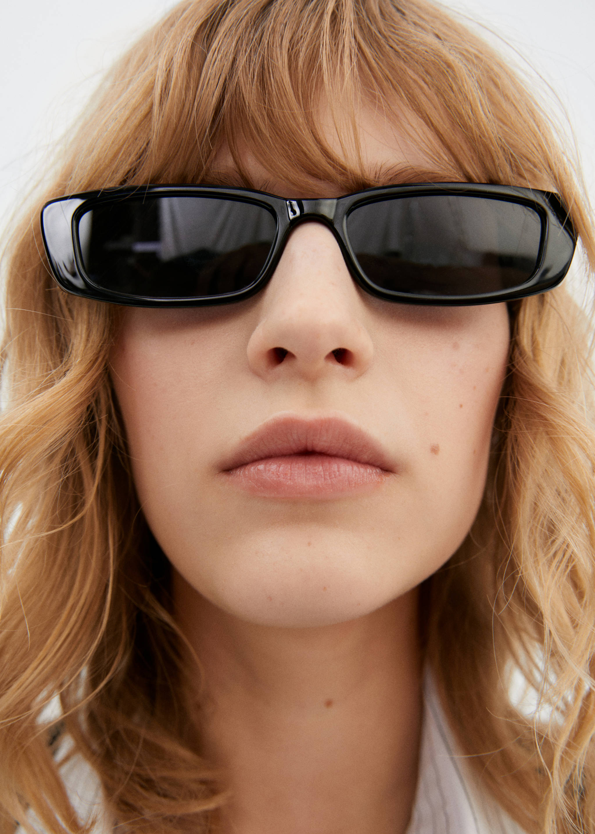 Солнцезащитные очки в стиле ретро - Общий план