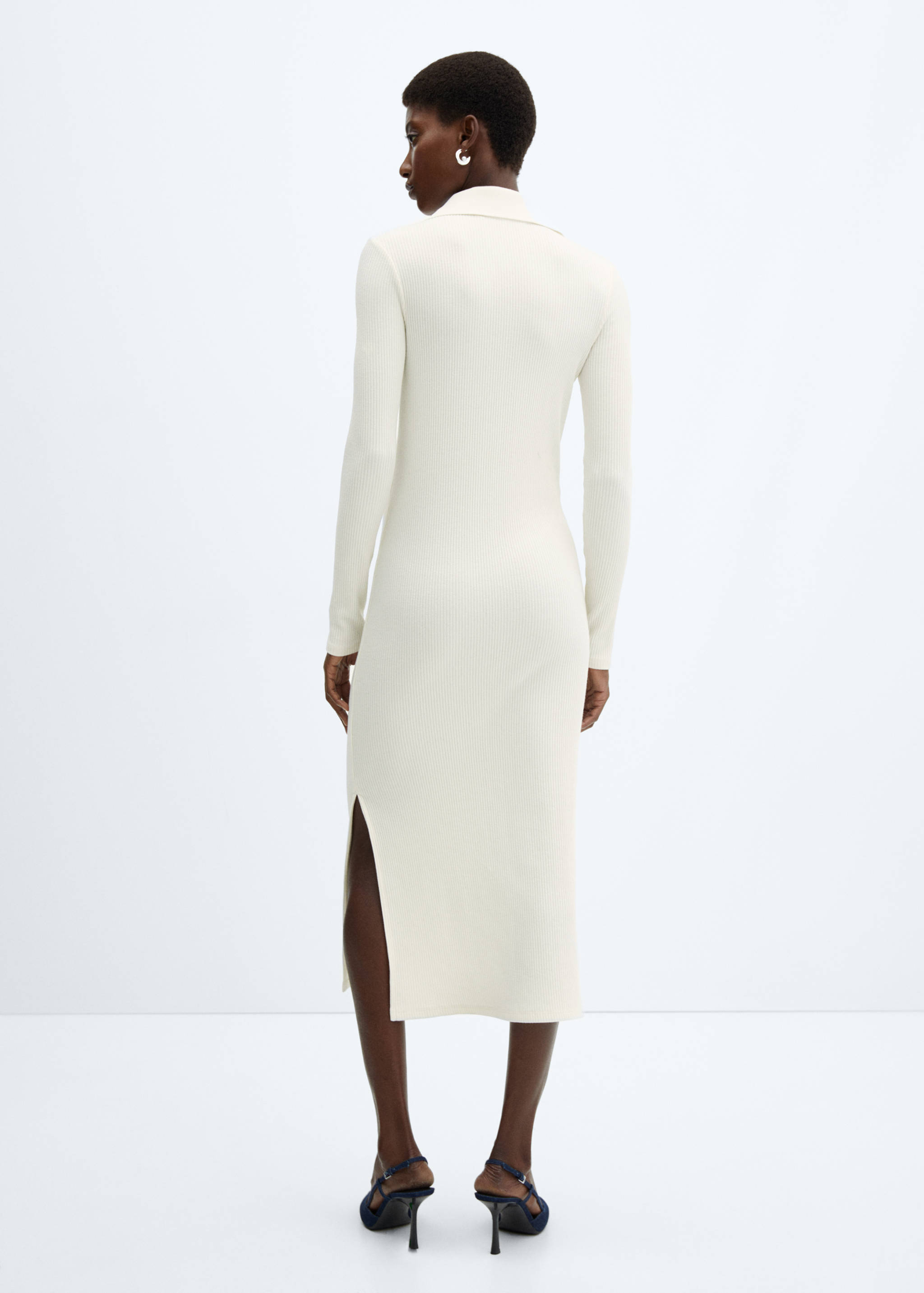 Zipped neckline dress - Reverse of the article