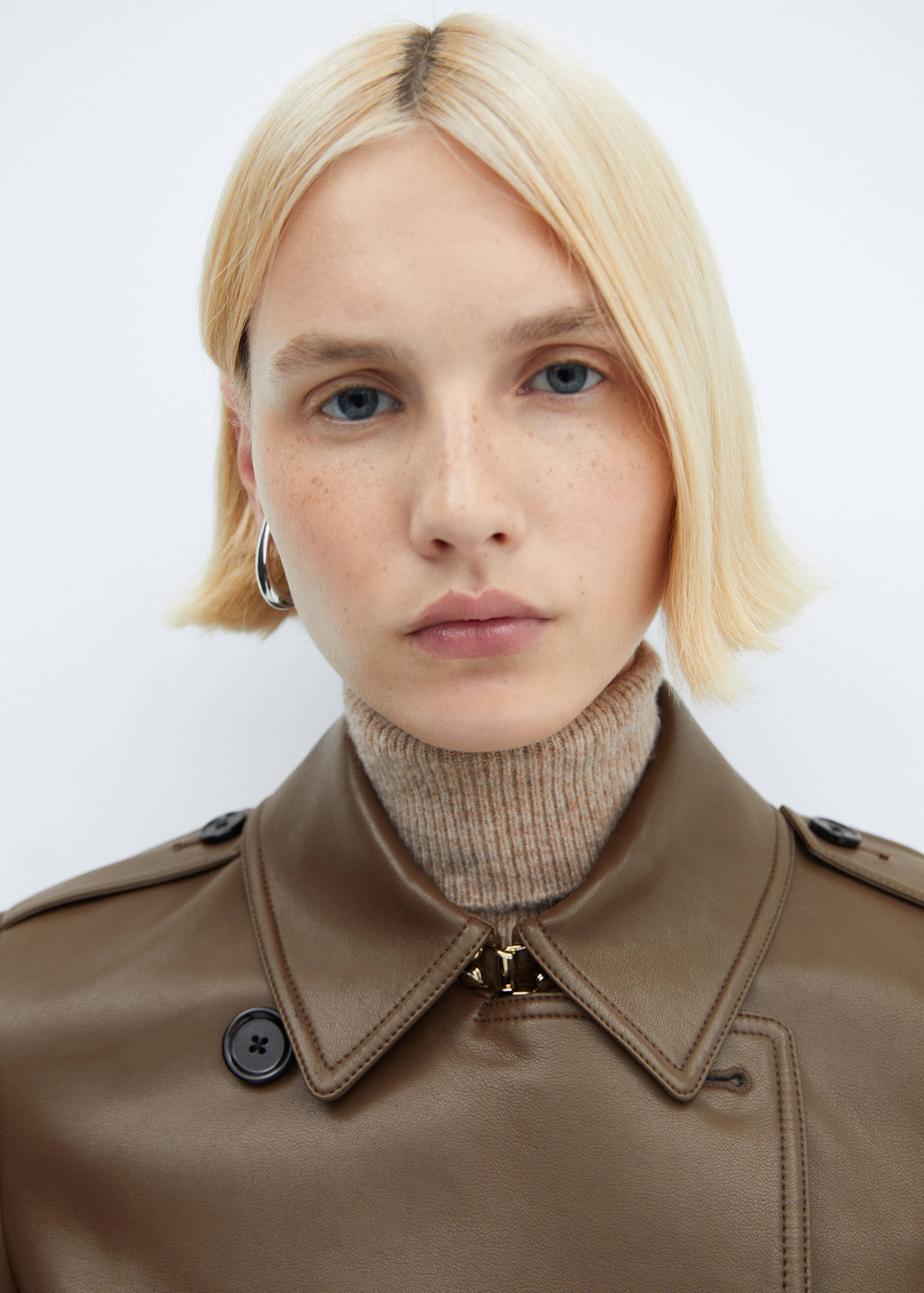 Faux-leather trench coat - Details of the article 1