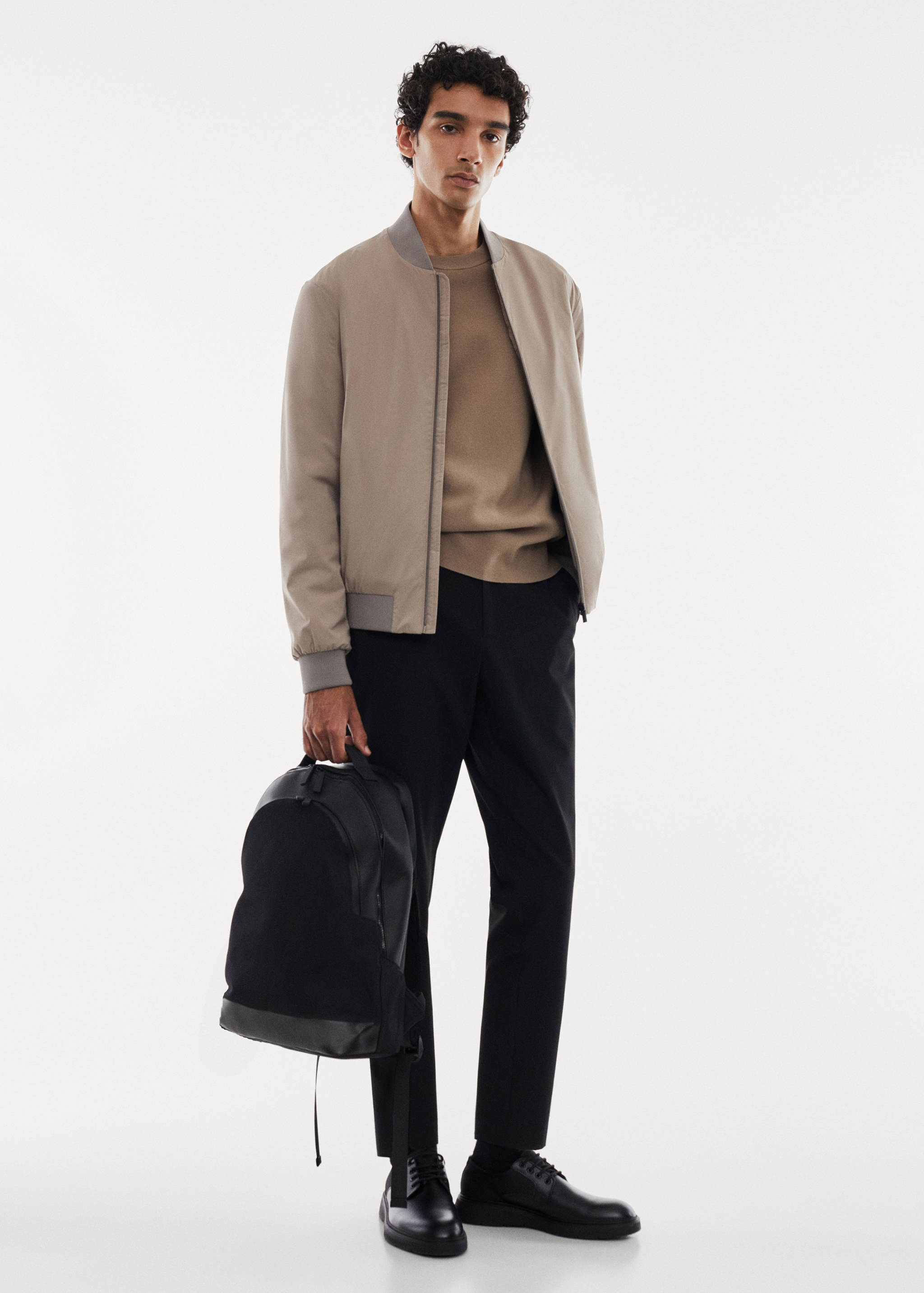 حقيبة ظهر جلدية مقاومة للماء - رؤية عامة