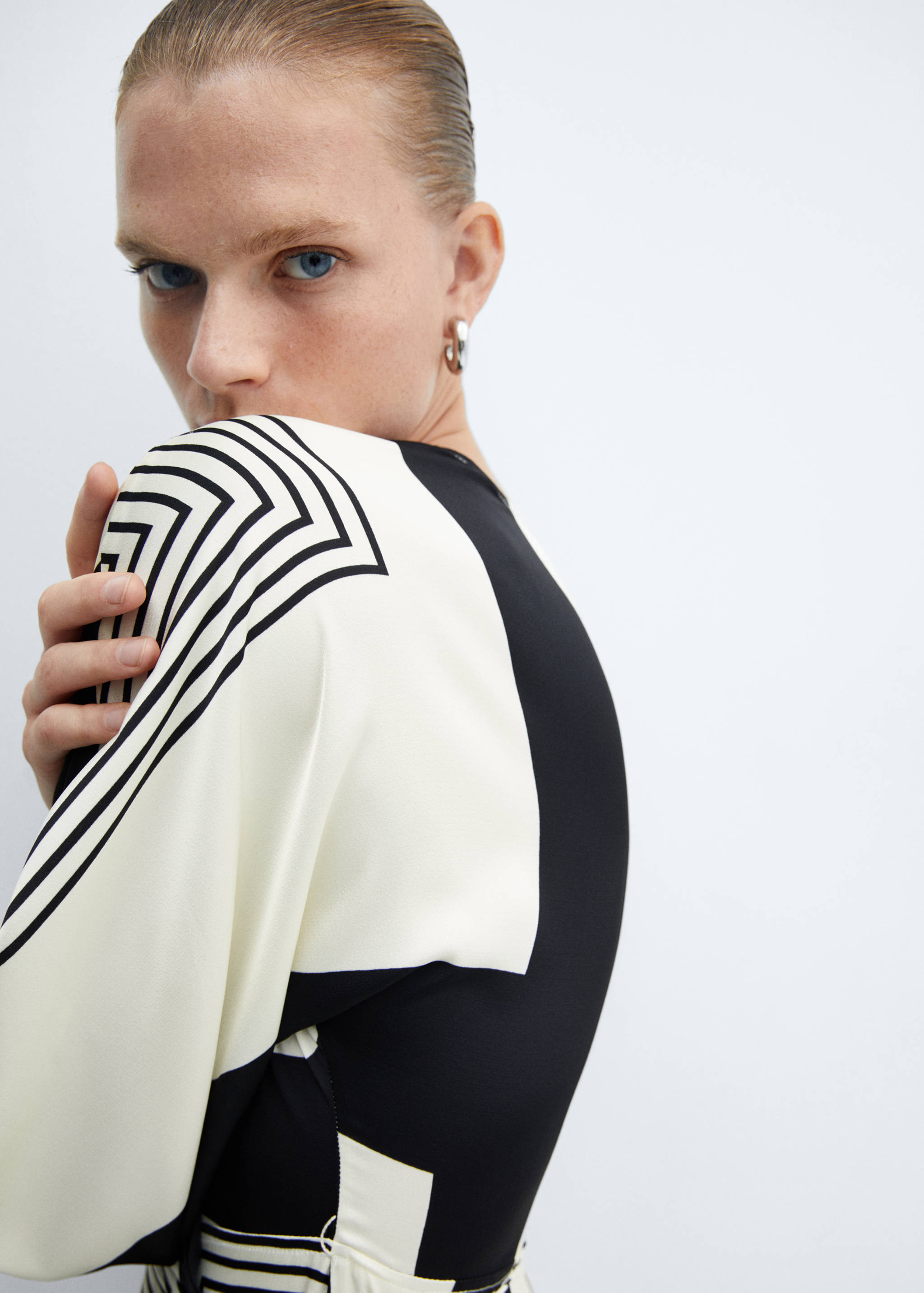 Robe cache-cœur imprimée - Détail de l'article 1