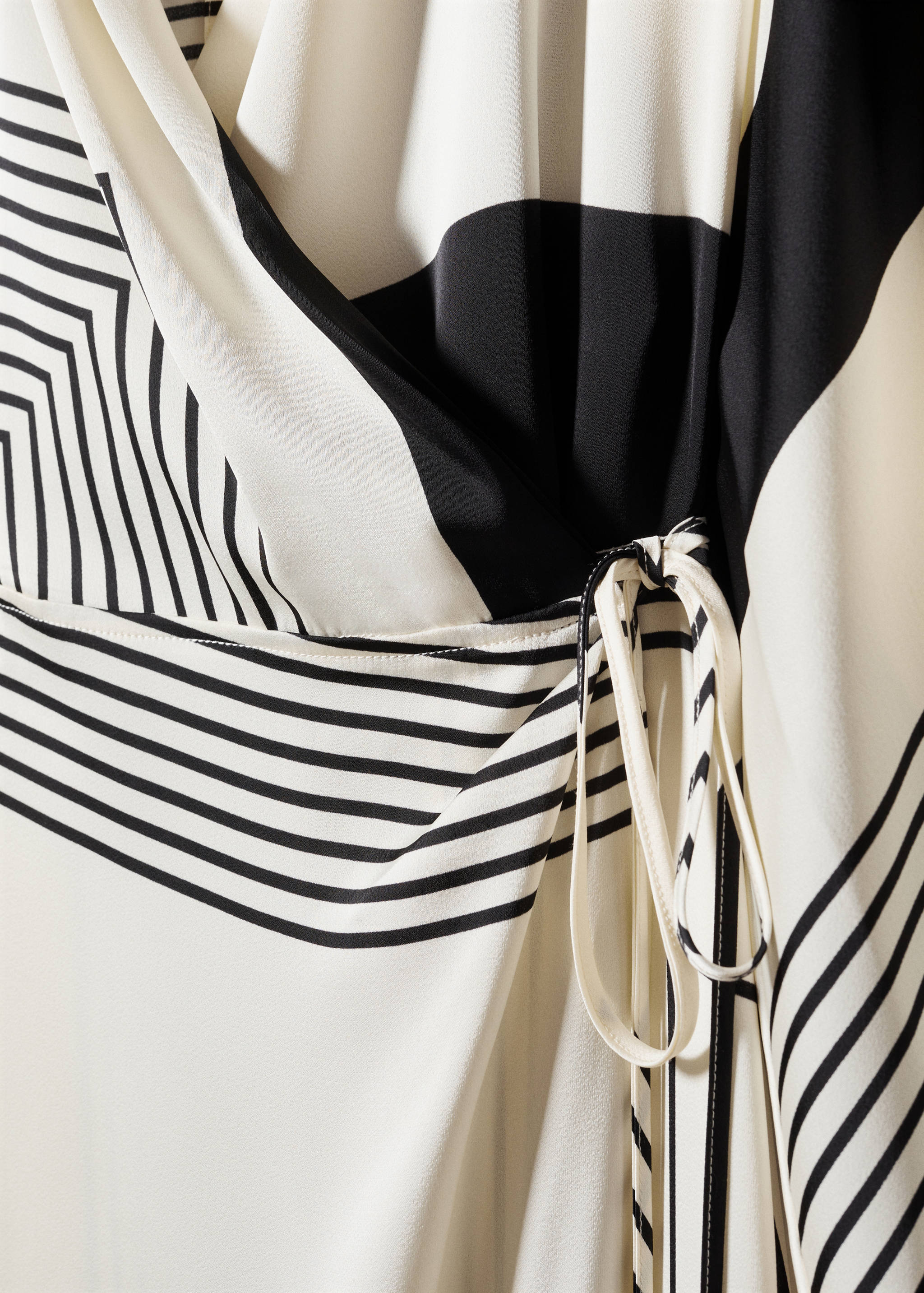 Robe cache-cœur imprimée - Détail de l'article 8