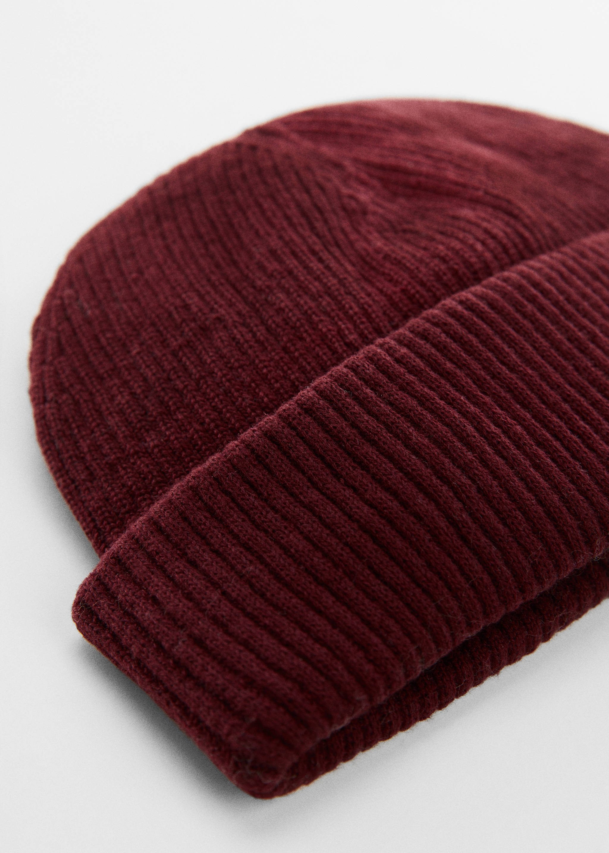 Boné curto de malha - Plano médio