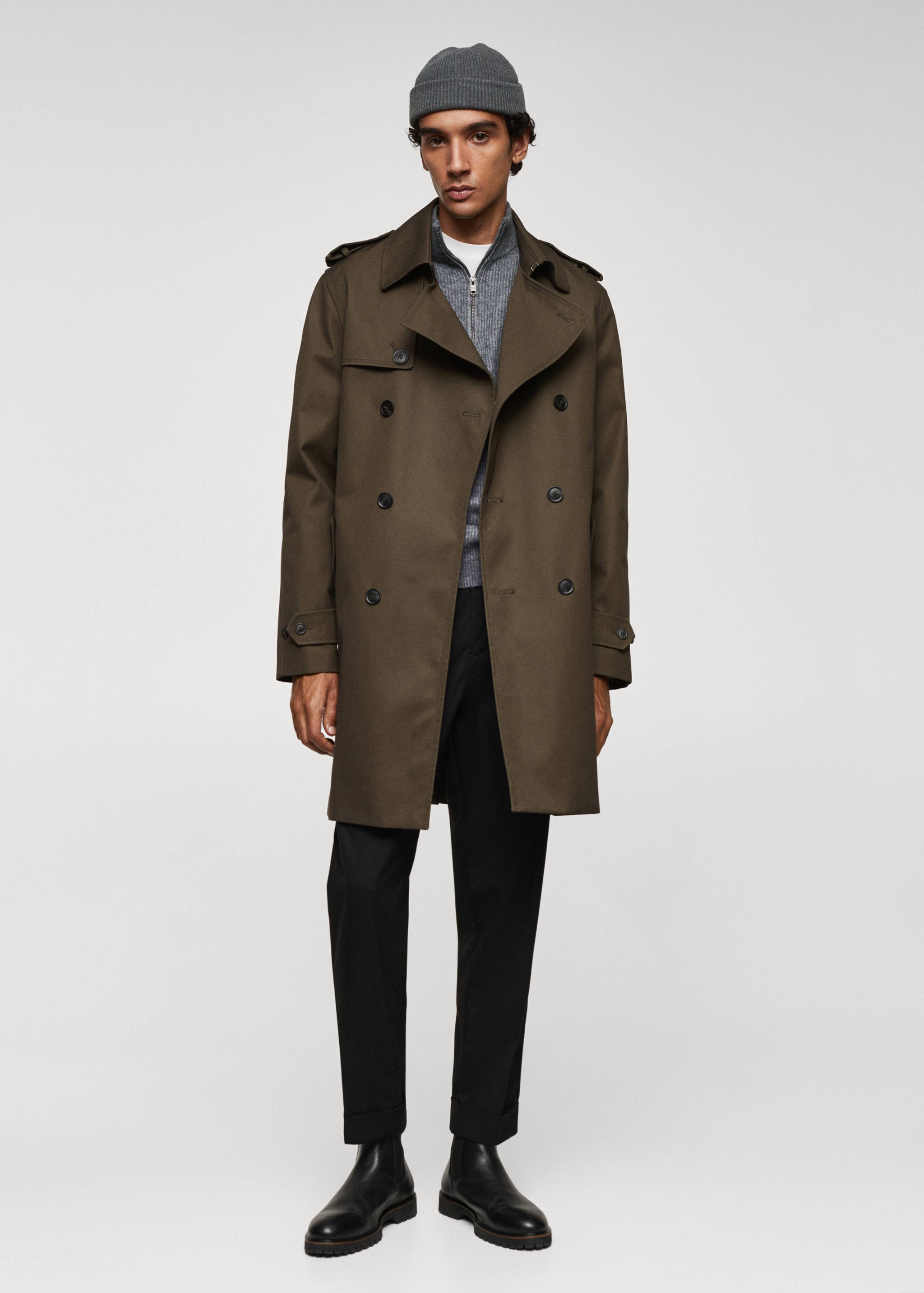 Boné curto de malha - Plano geral