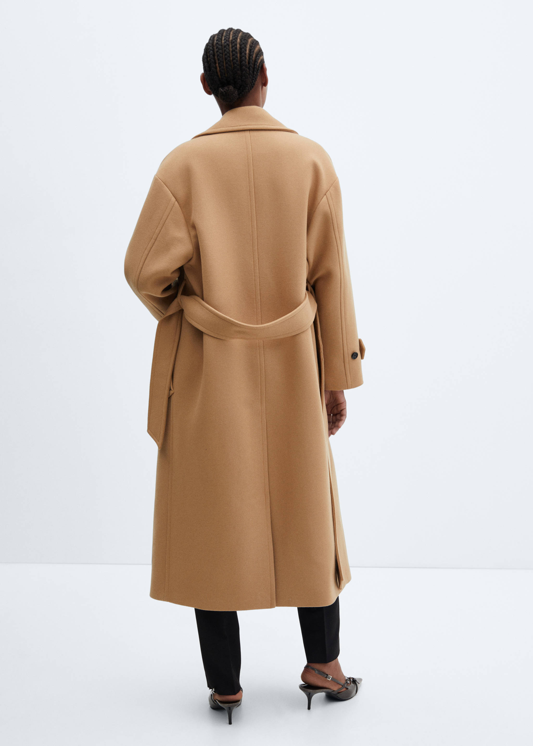 Manteco wool coat with oversized lapels - Reverse of the article