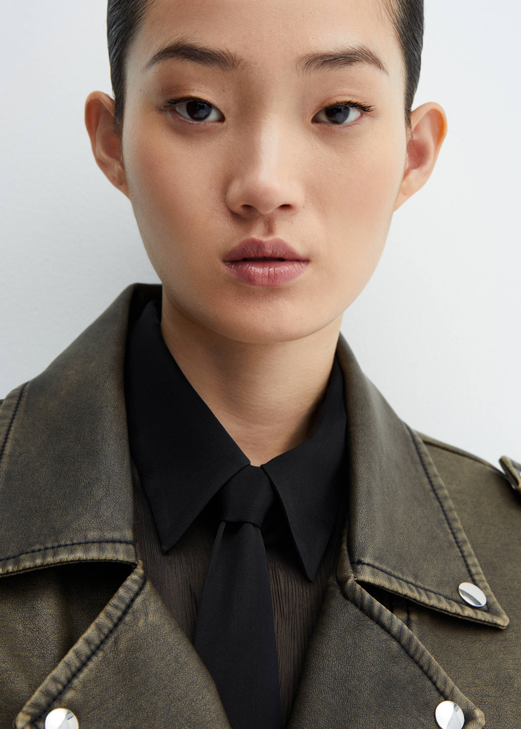 Cazadora biker oversize efecto desgastado - Detalle del artículo 1