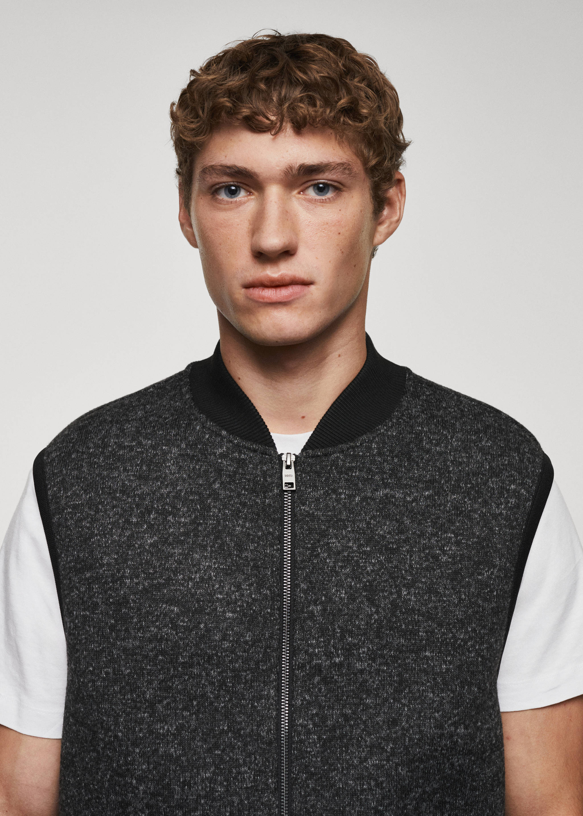 Меланжевый жилет на молнии - Деталь изделия 1