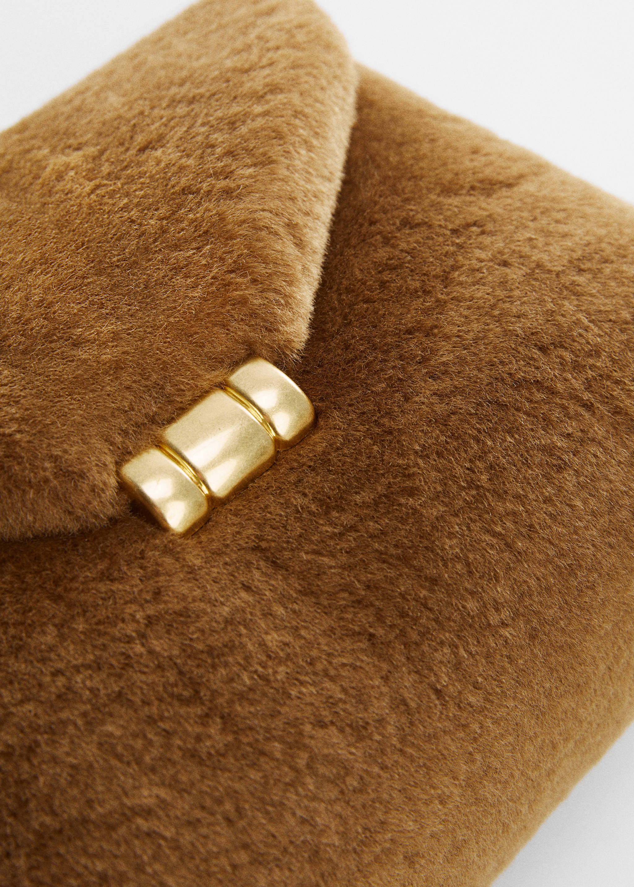 Quilted fur-effect bag - Details of the article 1