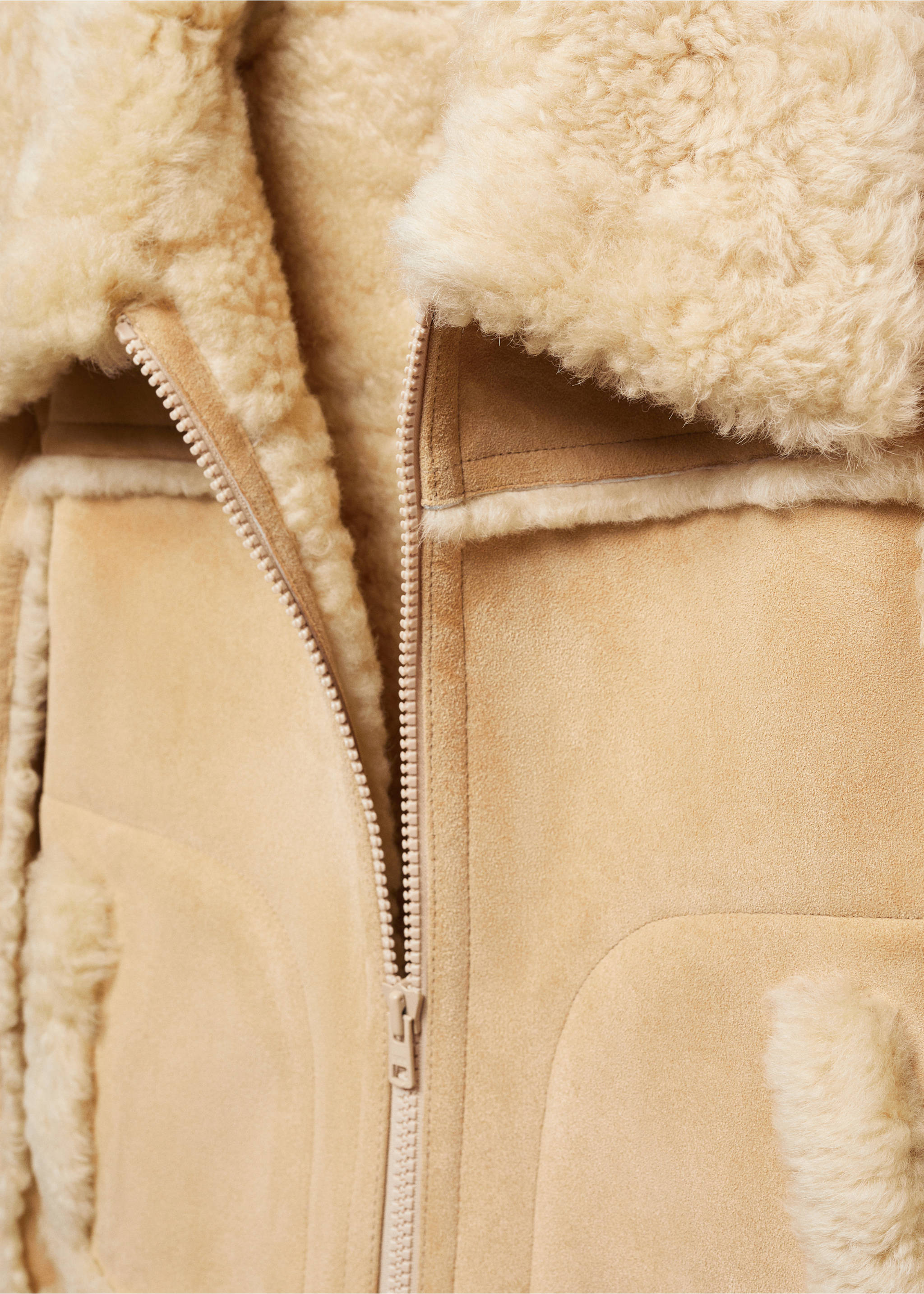 Cazadora piel doble faz - Detalle del artículo 8, Beige. Ref: 57067758-00.
