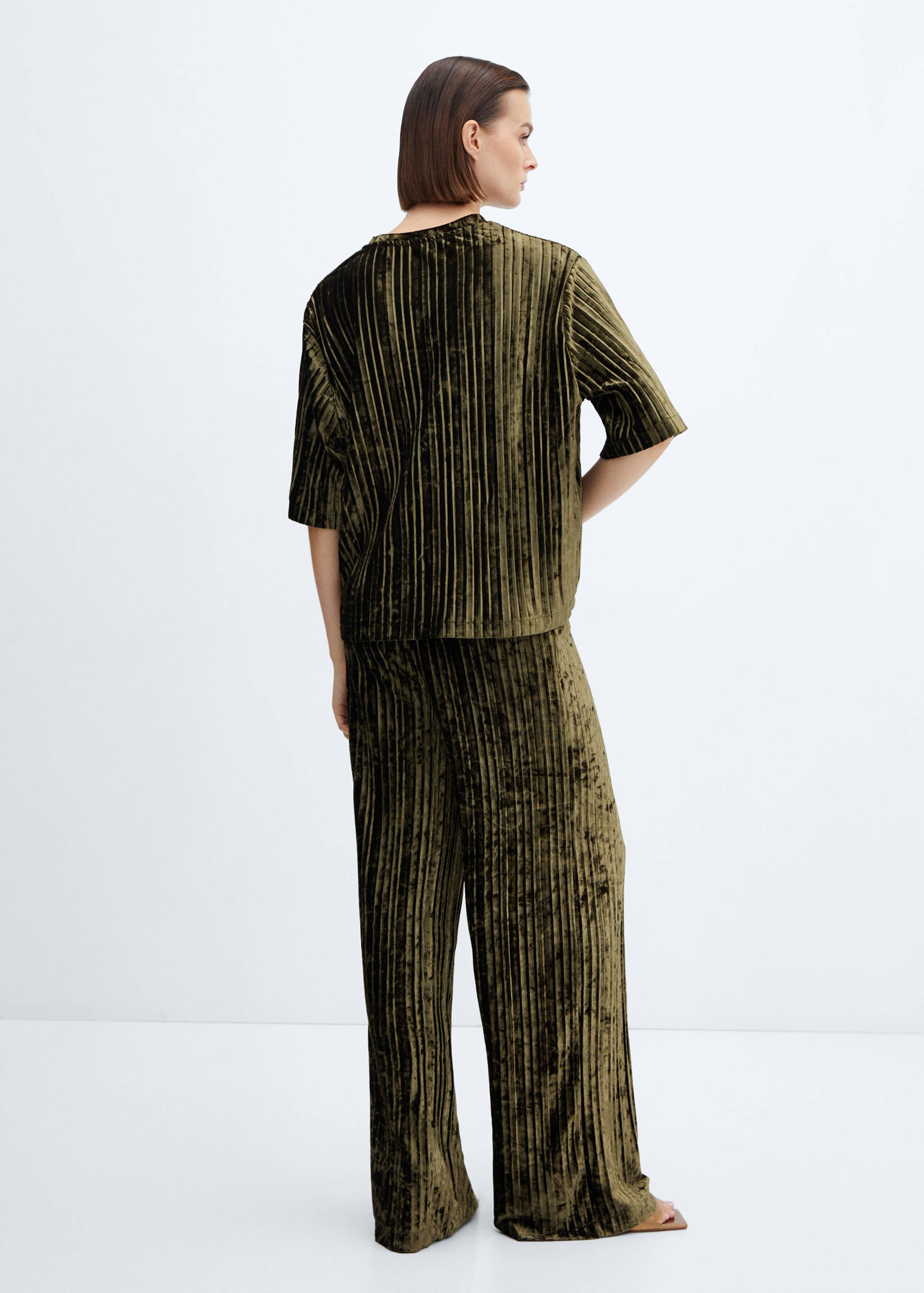 Pantalón plisado terciopelo - Reverso del artículo